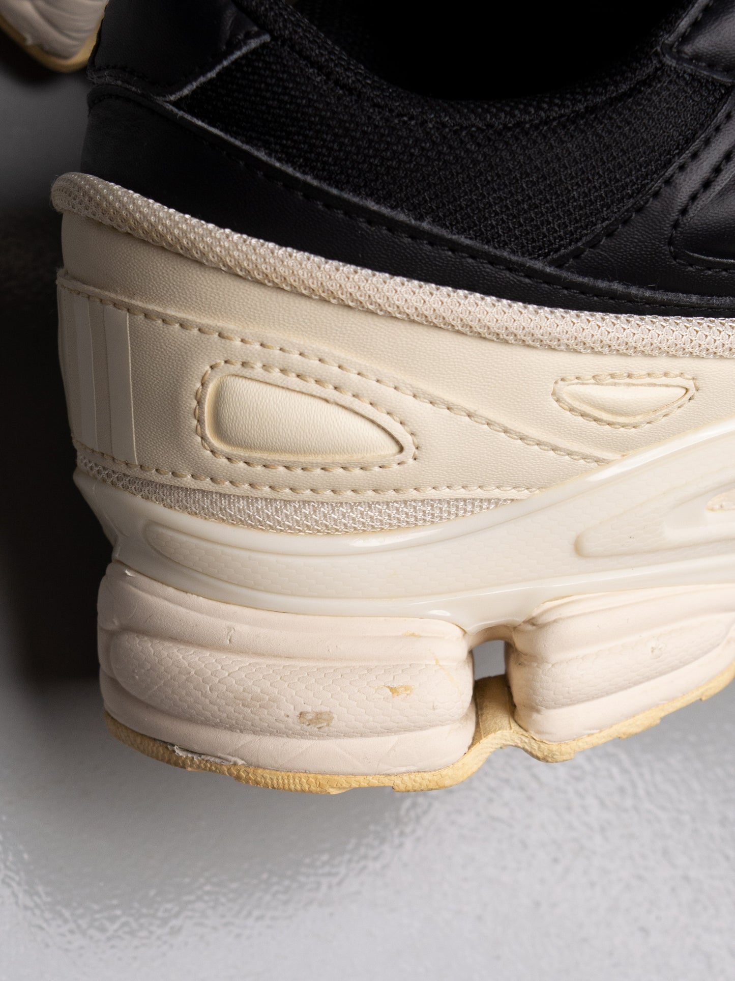 adidas X Raf Simons - A/W 2018 - RS Ozweego (white/black) - size 44