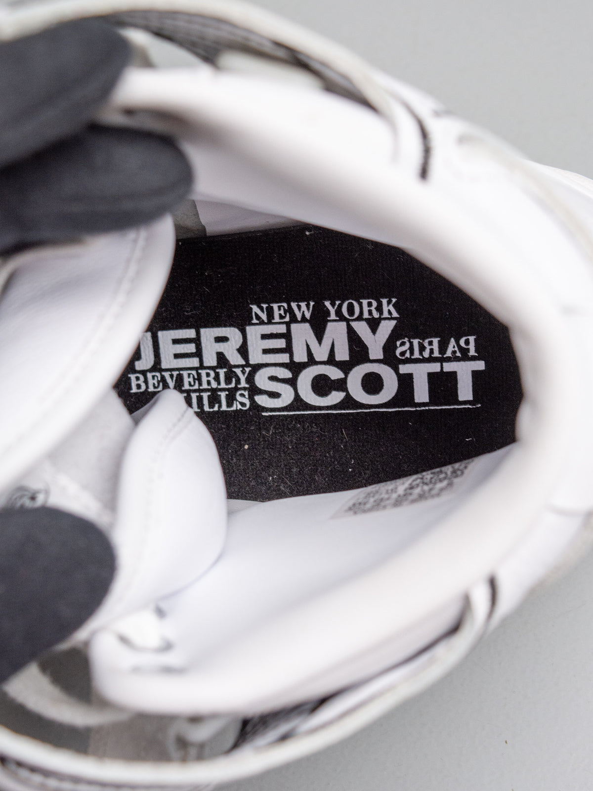 adidas Originals X Jeremy Scott 2022 JS Wings 4.0 (white) - size 38 2/3
