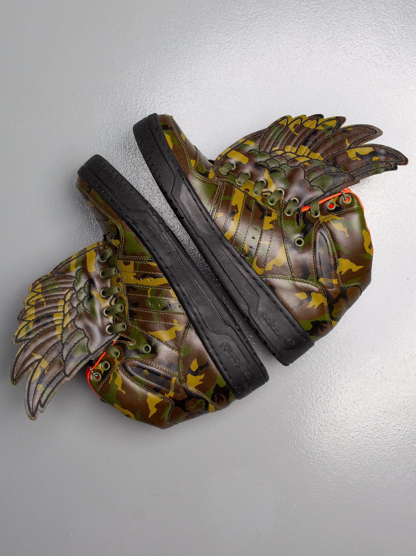 adidas Originals by Jeremy Scott A/W 2011 JS Wings Camo - size 41 1/3