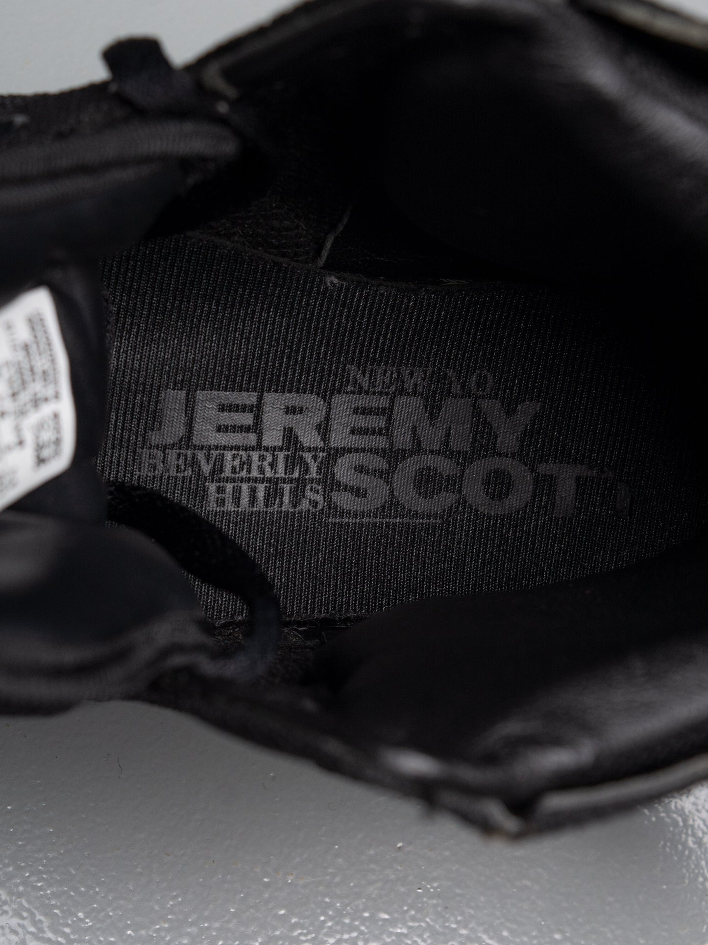 adidas Originals by Jeremy Scott X A$AP Rocky 2013 JS Wings 2.0 Black Flag - size 39 1/3