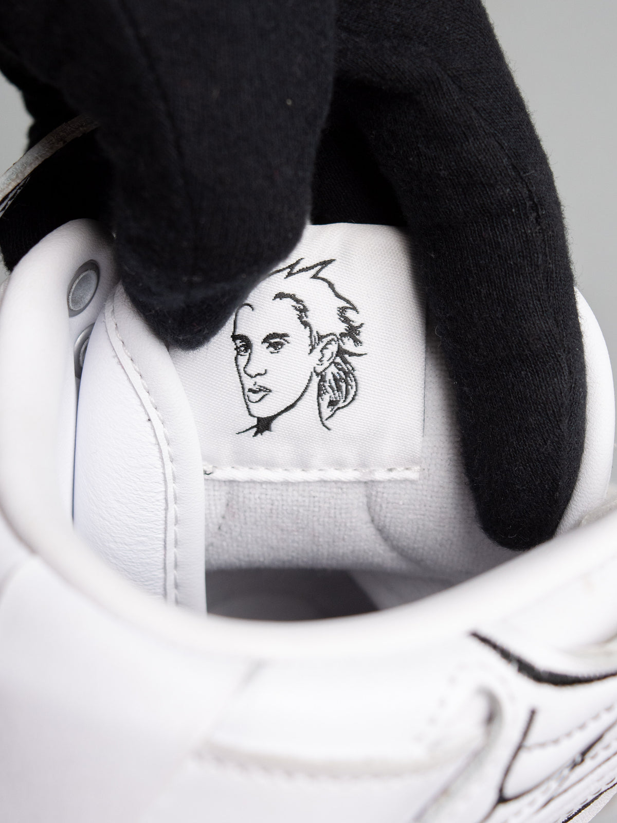 adidas Originals X Jeremy Scott 2022 JS Wings 4.0 (white) - size 38 2/3