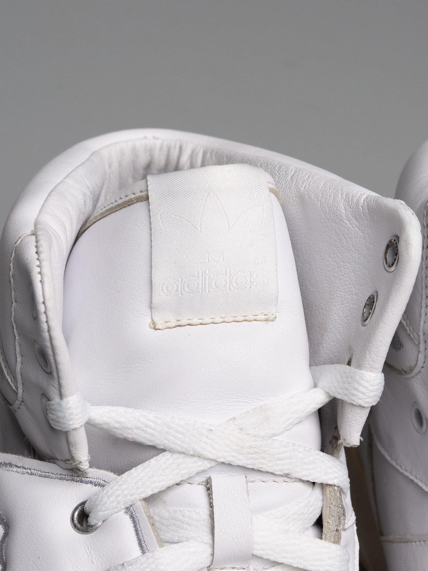 adidas Originals by Jeremy Scott S/S 2009 JS Wings (white/silver) - size 44 2/3