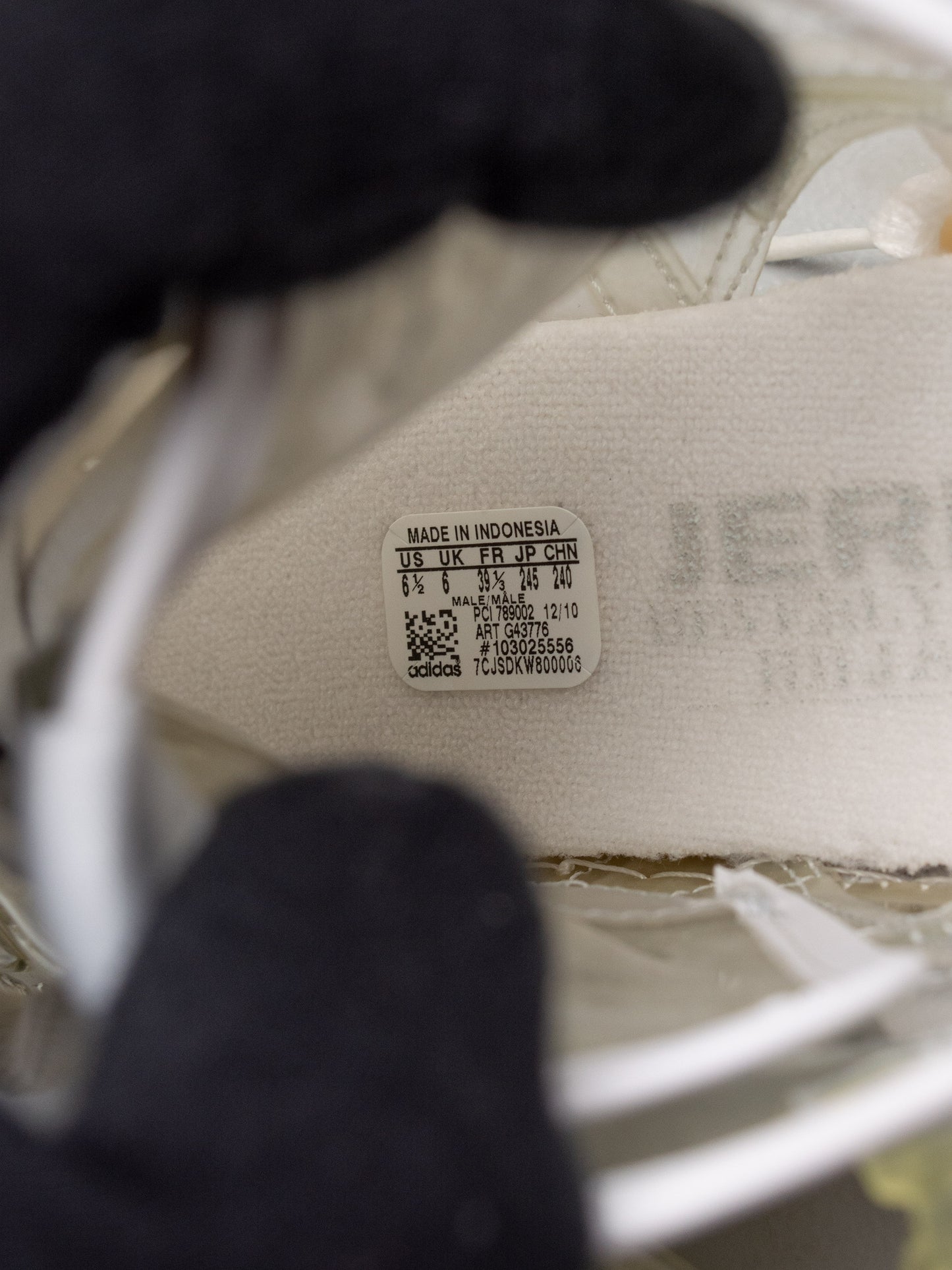 adidas Originals by Jeremy Scott S/S 2011 JS Wings "Clear" - size 39 1/3