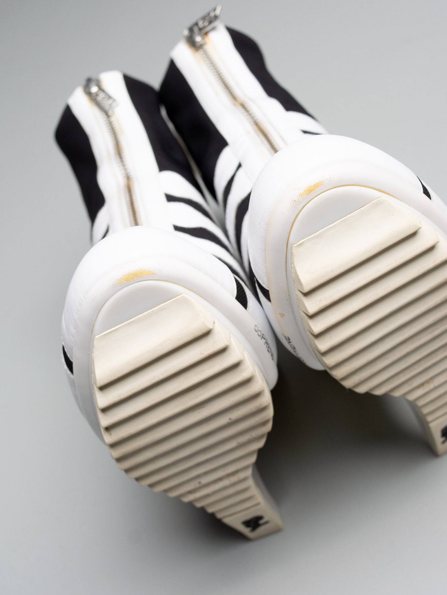Y-3 S/S 2012 Oriah (black/white) -  size 38