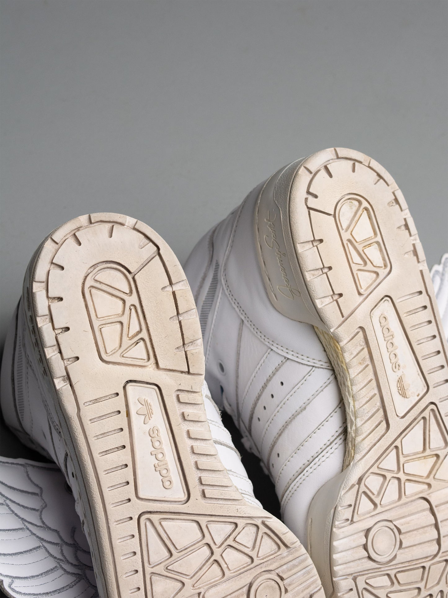 adidas Originals by Jeremy Scott S/S 2009 JS Wings (White/Silver) - size 39 1/3