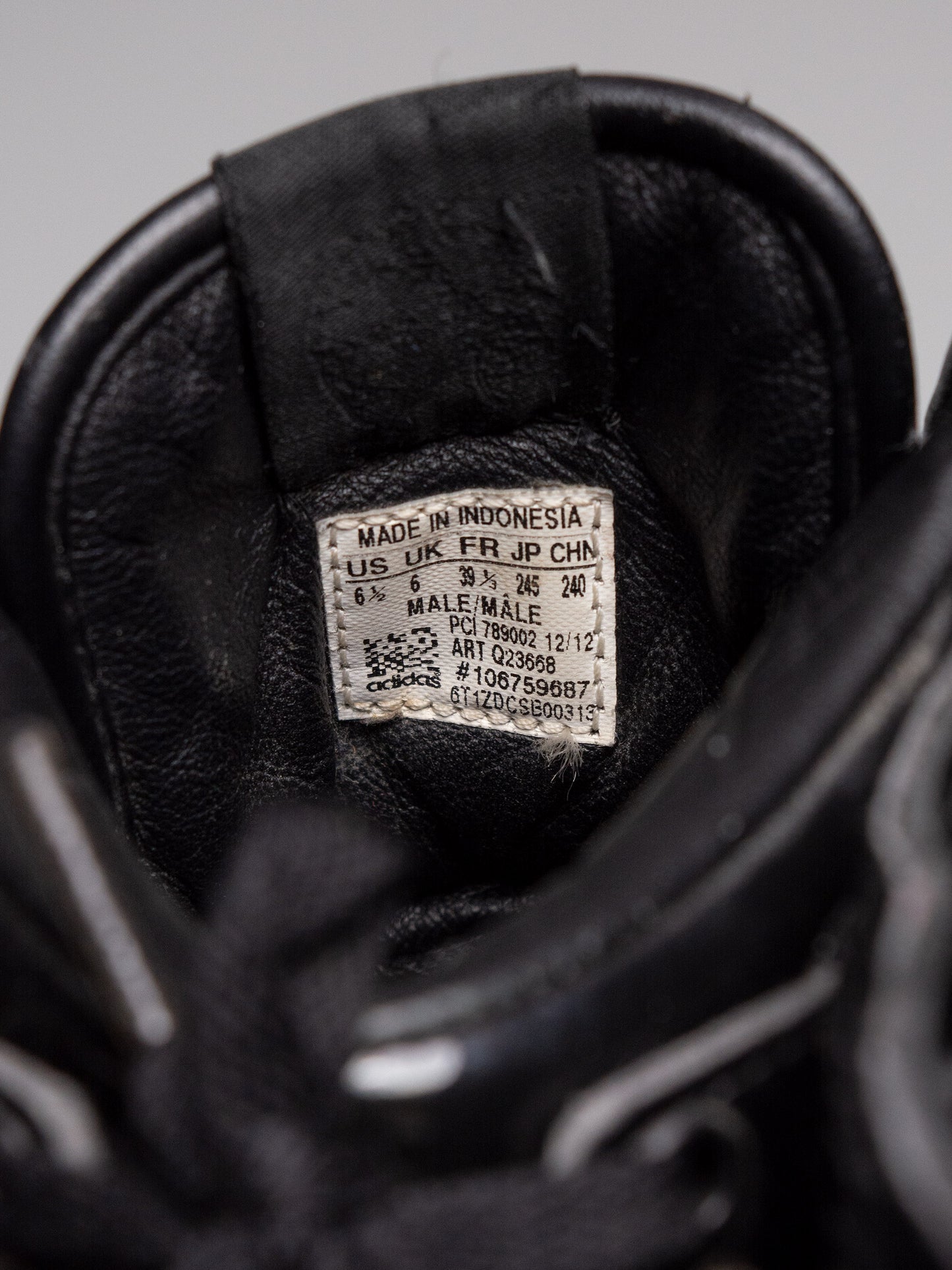 adidas Originals by Jeremy Scott S/S 2013 JS Wings 2.0 "Patent Black" - size 39 1/3