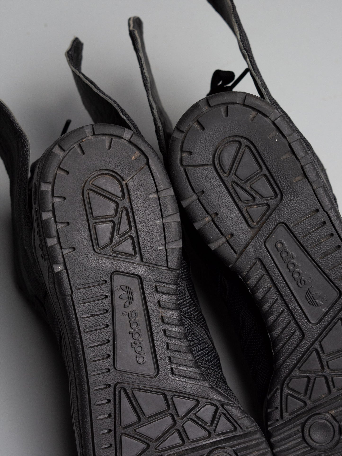 adidas Originals by Jeremy Scott X A$AP Rocky 2013 JS Wings 2.0 Black Flag - size 39 1/3