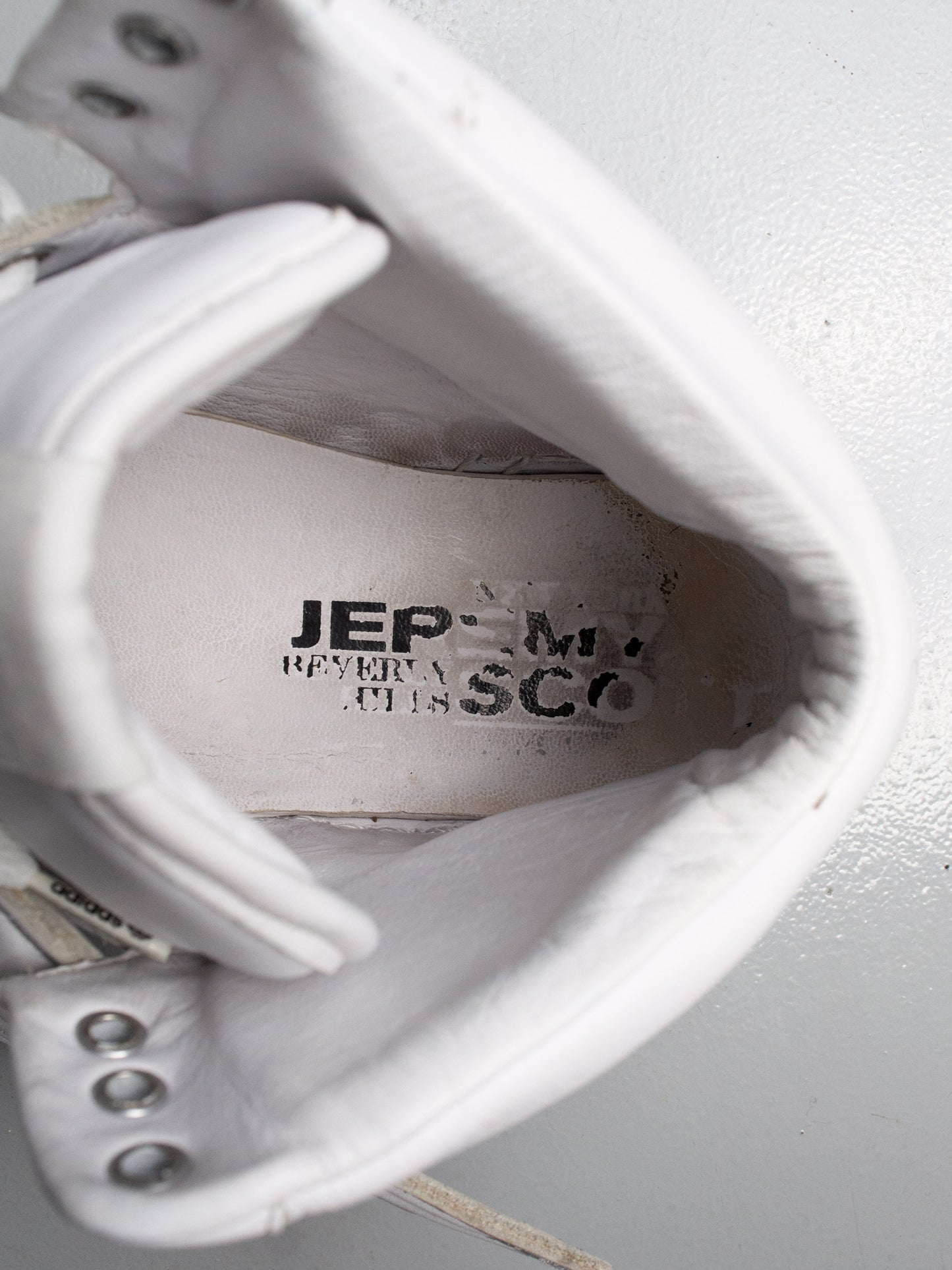 adidas Originals by Jeremy Scott S/S 2009 JS Wings (white/silver) - size 44 2/3