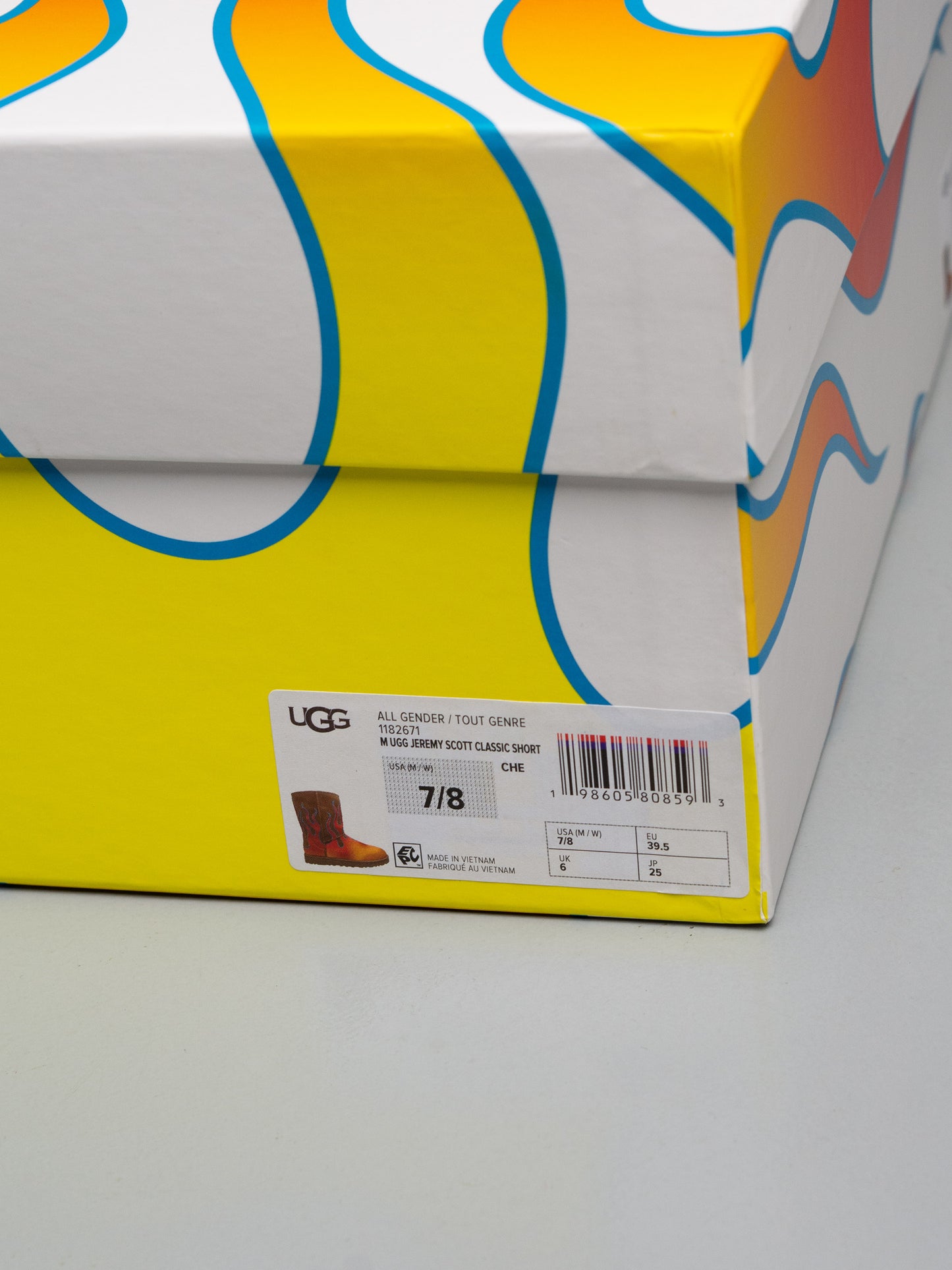 UGG X Jeremy Scott 2025 Classic Short Flames Boot - size 39.5