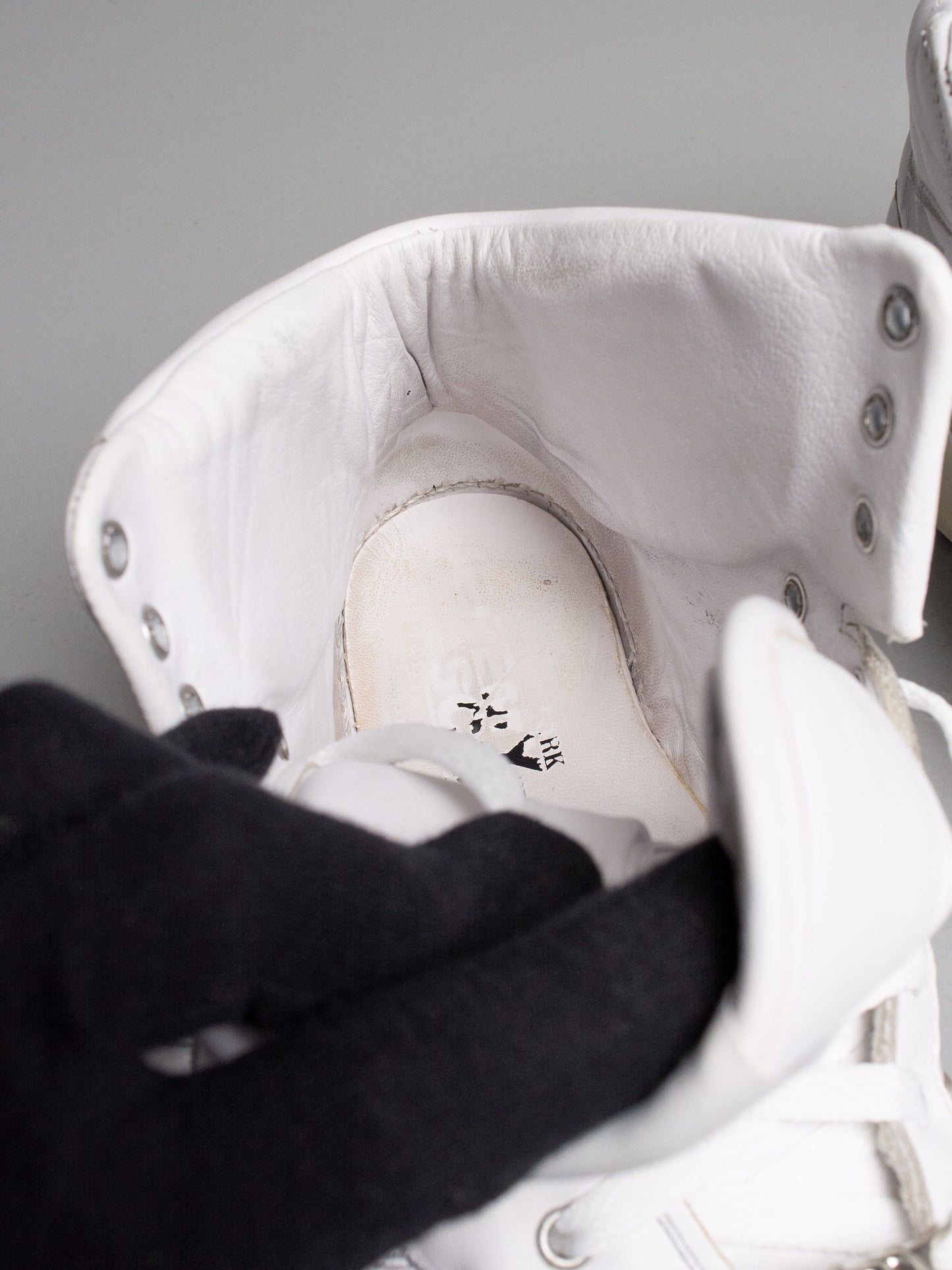 adidas Originals by Jeremy Scott S/S 2009 JS Wings (white/silver) - size 44 2/3