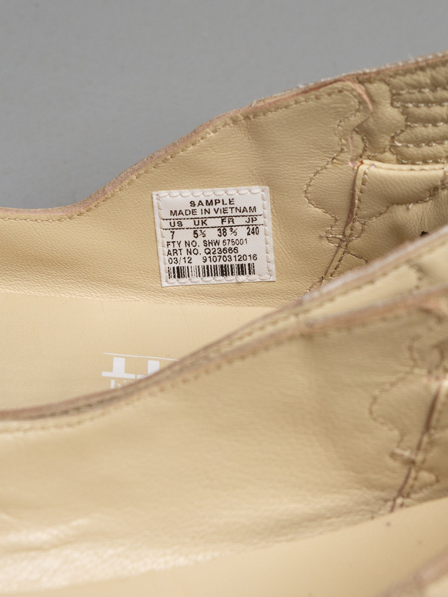 (factory sample) adidas Originals by Jeremy Scott S/S 2013 JS Wings Ballerinas (beige) - size 38 2/3