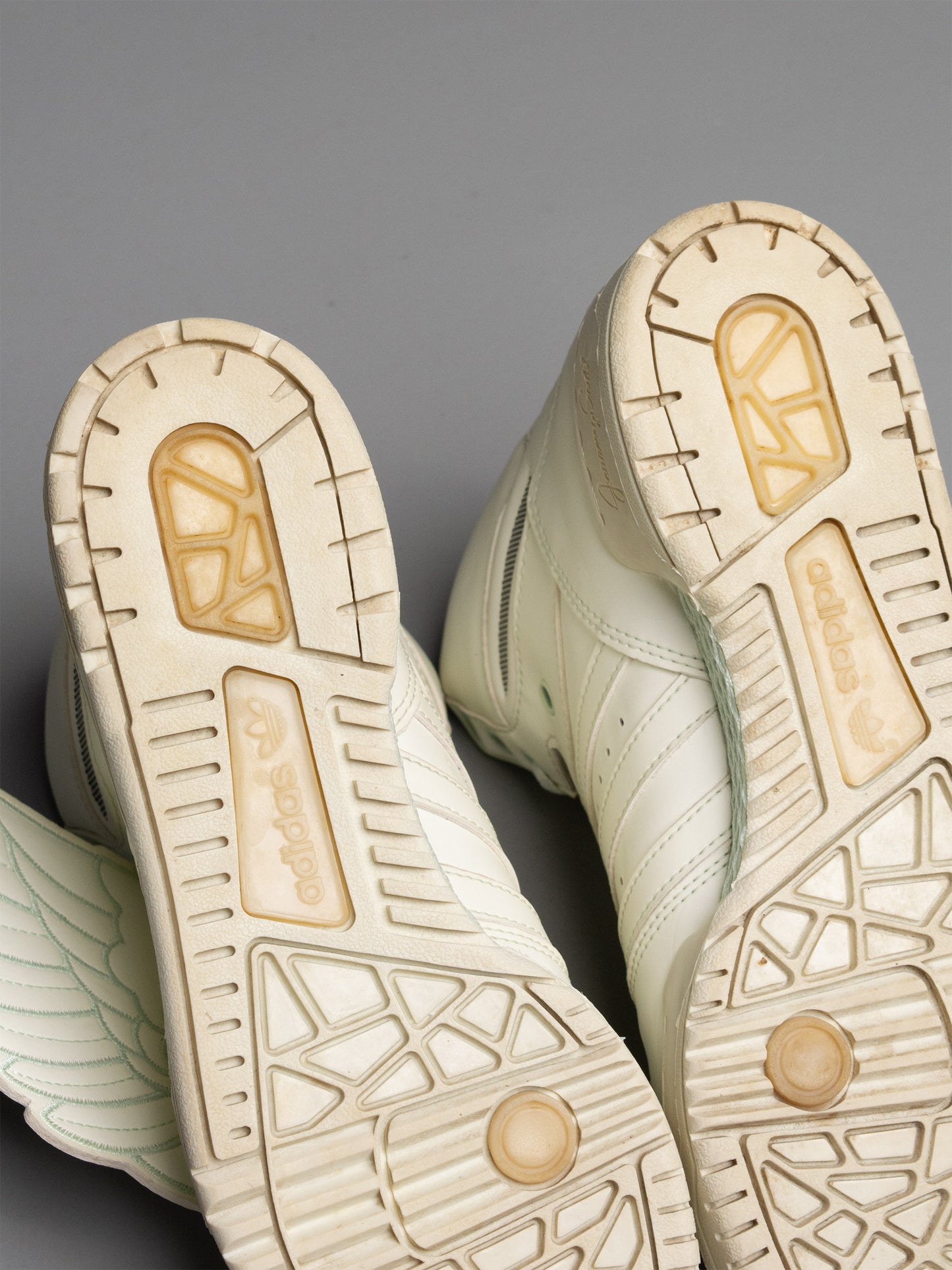 adidas Originals by Jeremy Scott S/S 2011 JS Wings Glow In The Dark - size 38