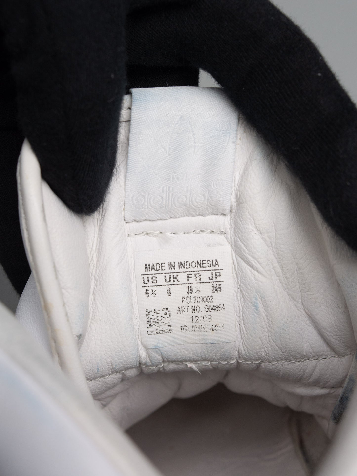 adidas Originals by Jeremy Scott S/S 2009 JS Wings (White/Silver) - size 39 1/3