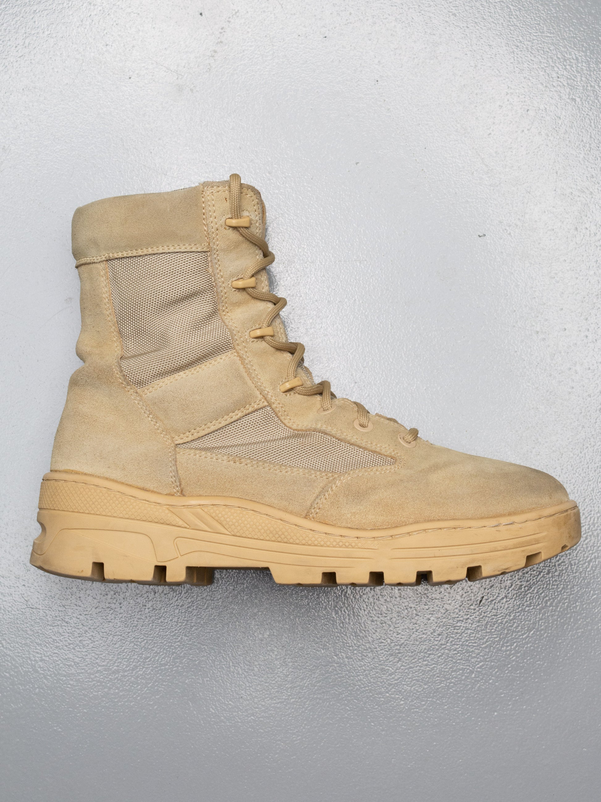 KM3605.115 YEEZY Season 4 Nylon and Thick Suede Combat Boot (Sand)