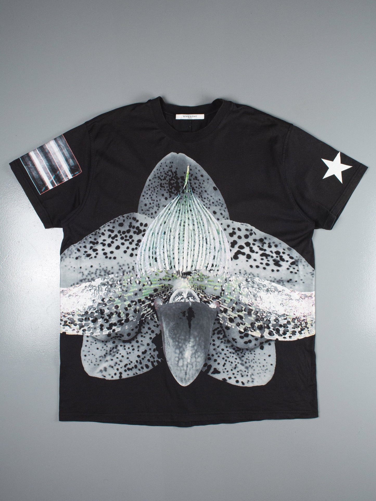 Givenchy by Riccardo Tisci S/S 2015 orchid columbian fit t-shirt - size S