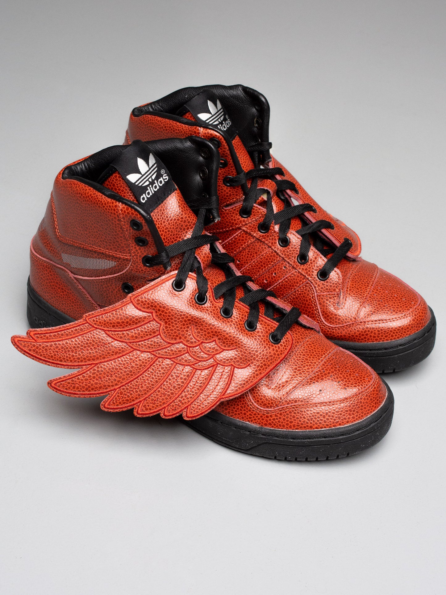 (sample) adidas Originals by Jeremy Scott A/W 2015 JS Wings Basketball - size 42 2/3