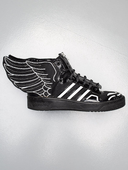 adidas Originals by Jeremy Scott 2015 JS Wings 2.0 Mesh (black) - size 42 2/3