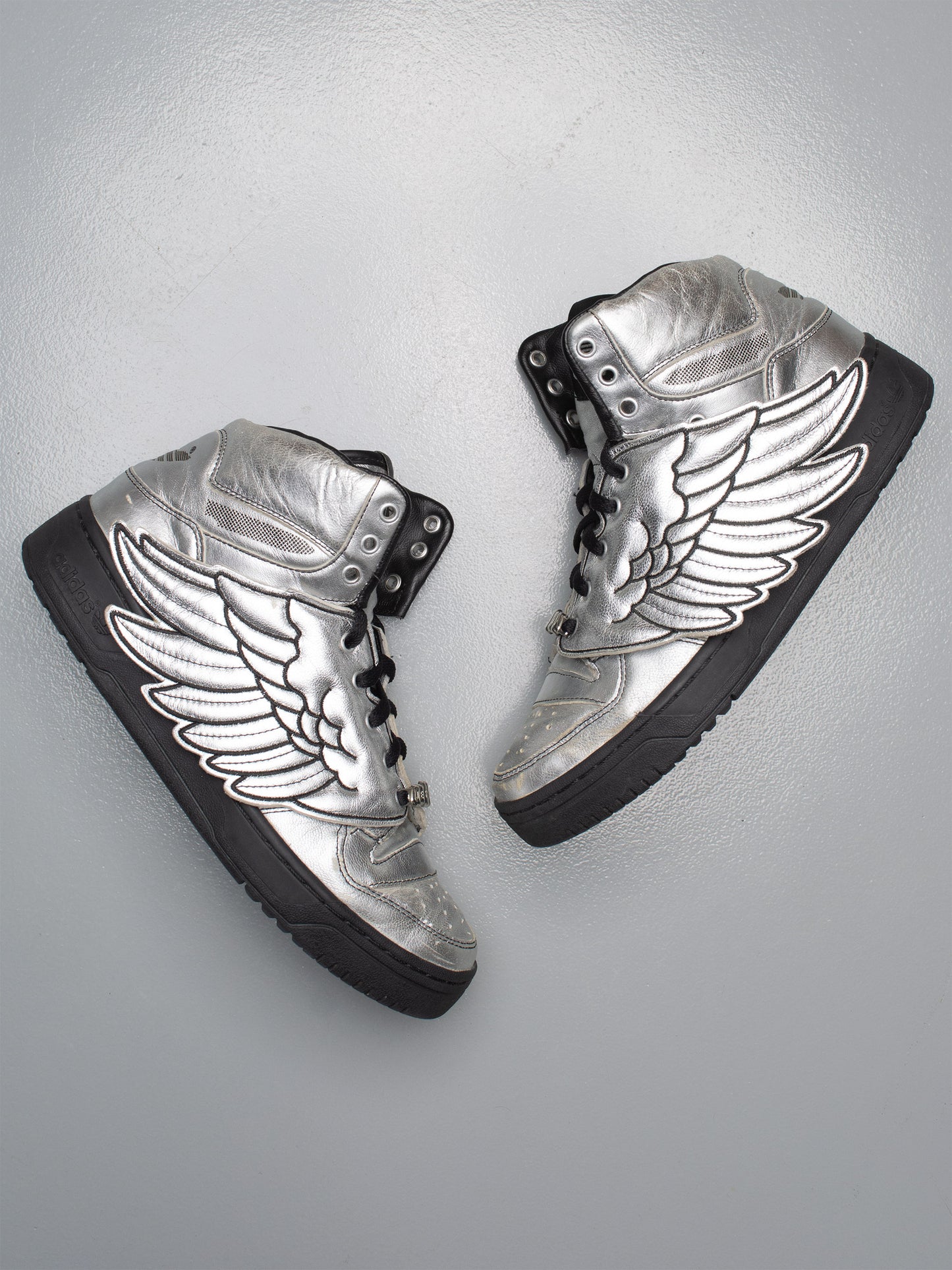 adidas Originals by Jeremy Scott A/W 2009 JS Wings (Metallic Silver/Black) - size 42