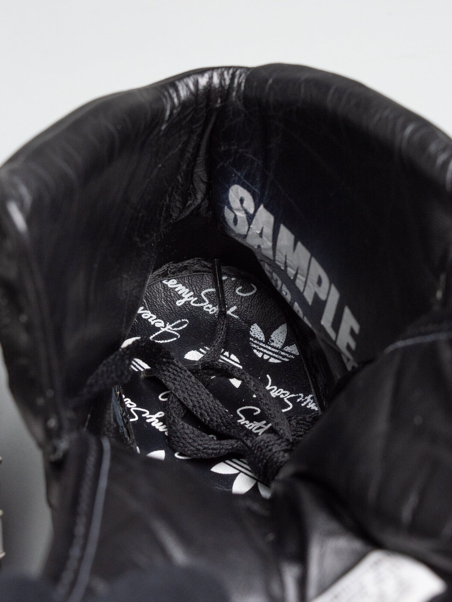 (sample) adidas Originals by Jeremy Scott S/S 2009 JS Logo (black) - size 42 2/3