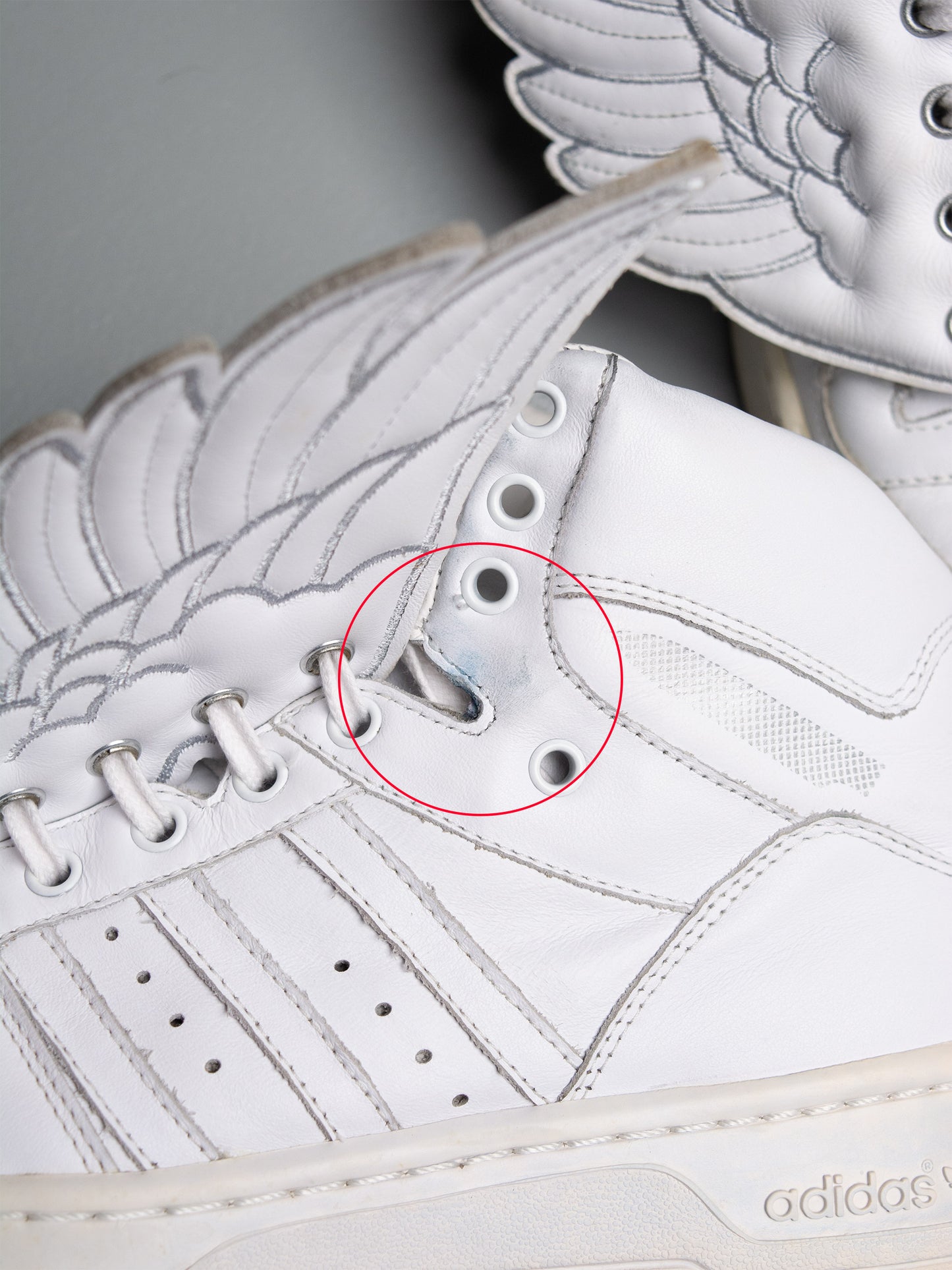 adidas Originals by Jeremy Scott S/S 2009 JS Wings (White/Silver) - size 39 1/3