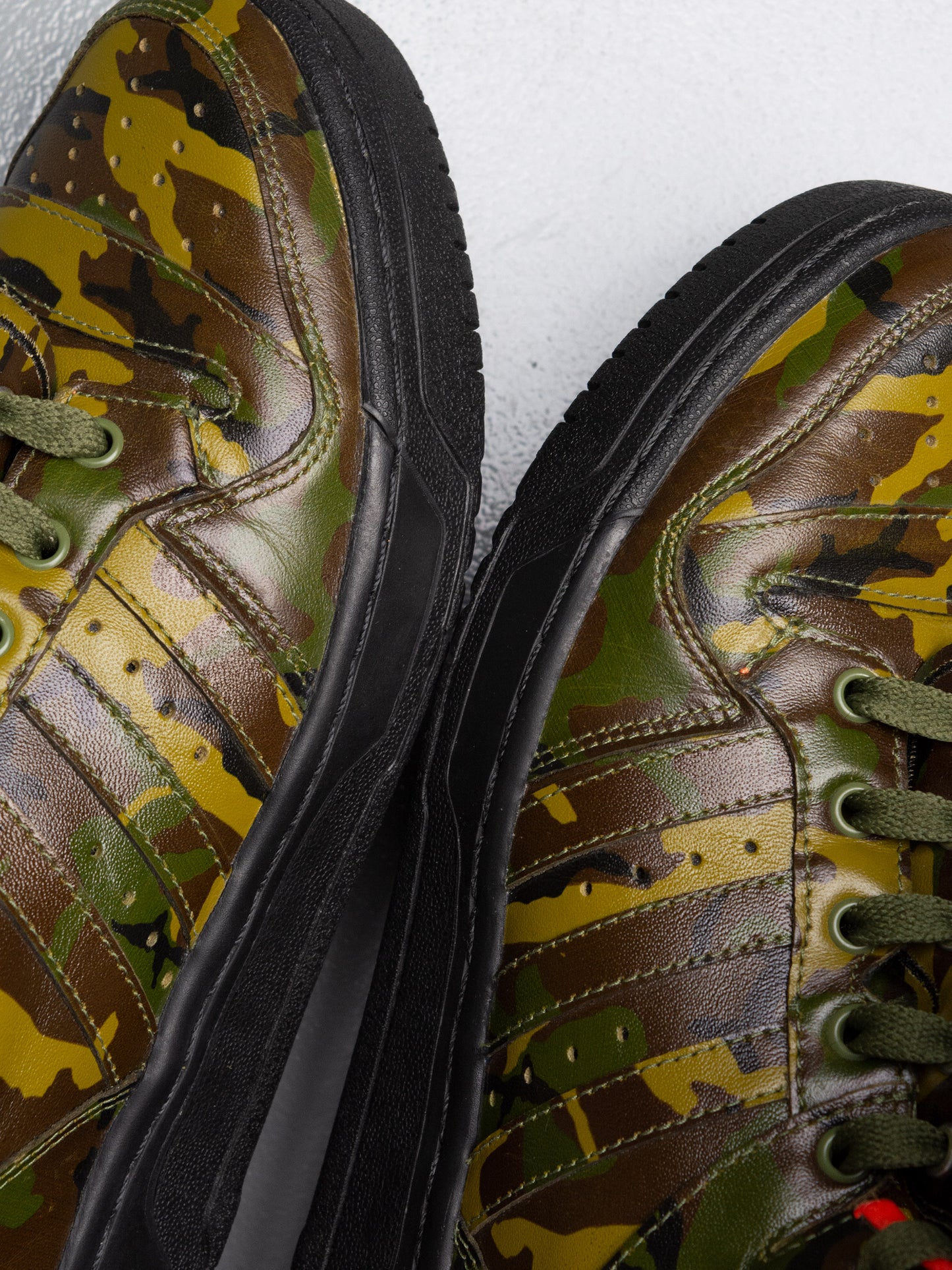 adidas Originals by Jeremy Scott A/W 2011 JS Wings Camo - size 41 1/3