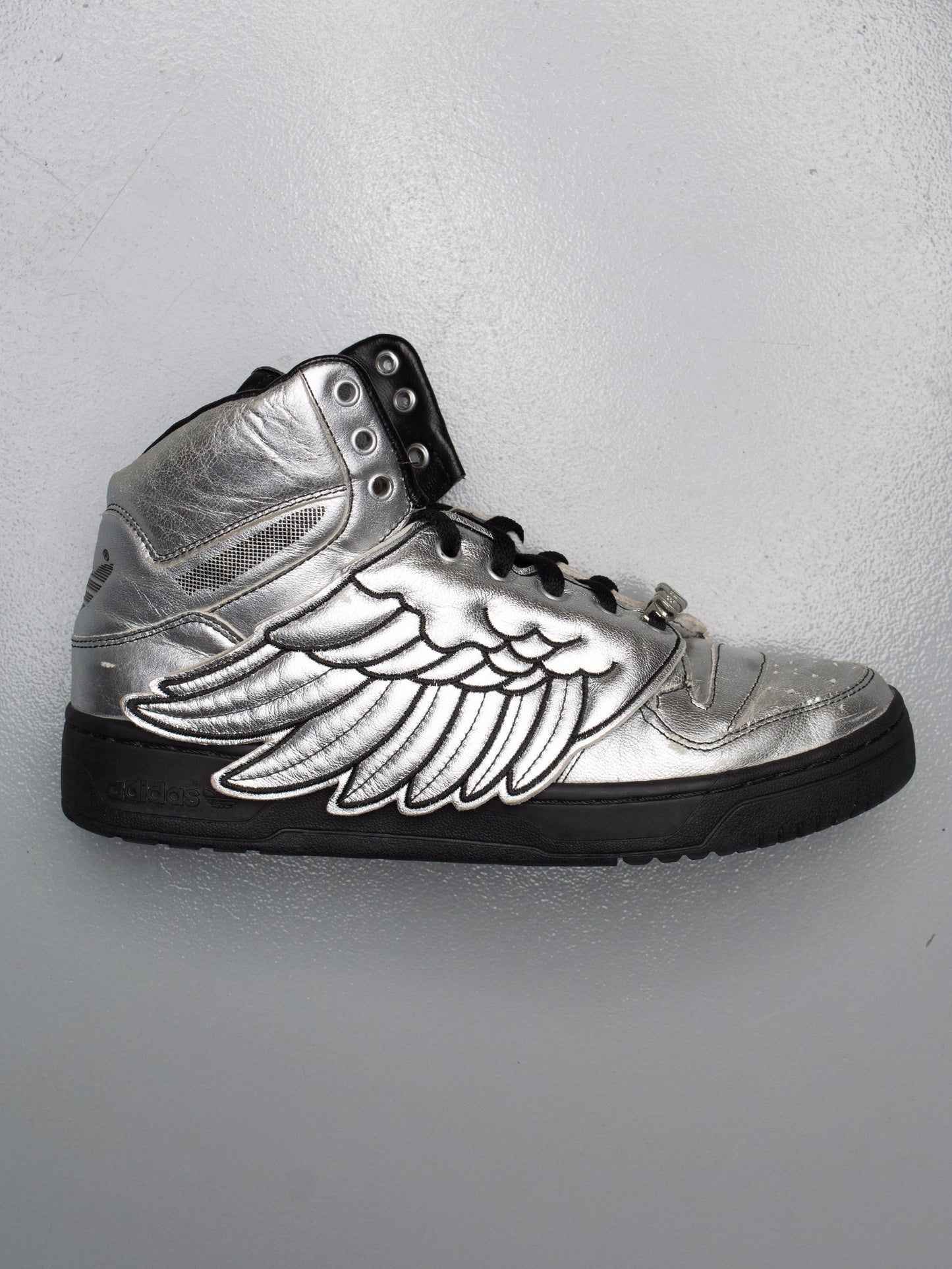 adidas Originals by Jeremy Scott A/W 2009 JS Wings (Metallic Silver/Black) - size 42