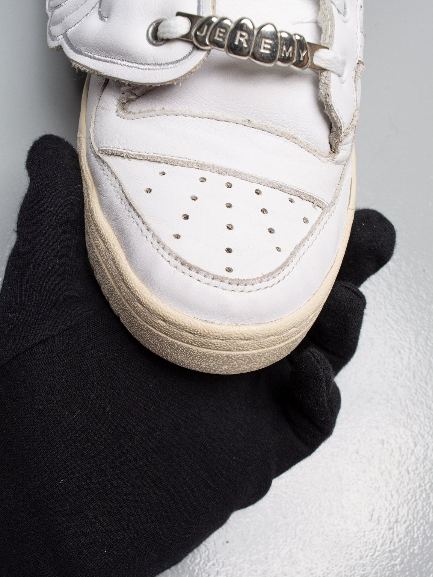 adidas Originals by Jeremy Scott S/S 2009 JS Wings (white/silver) - size 44 2/3