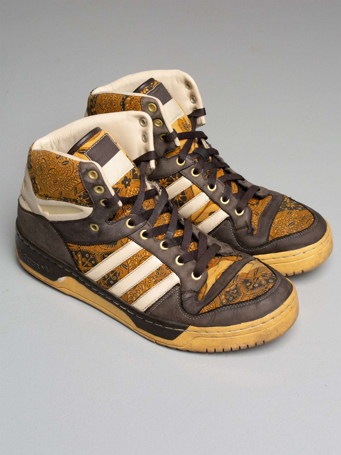 2006 adidas Originals Materials of The World Attitude Hi "Indonesia" - size 44 2/3