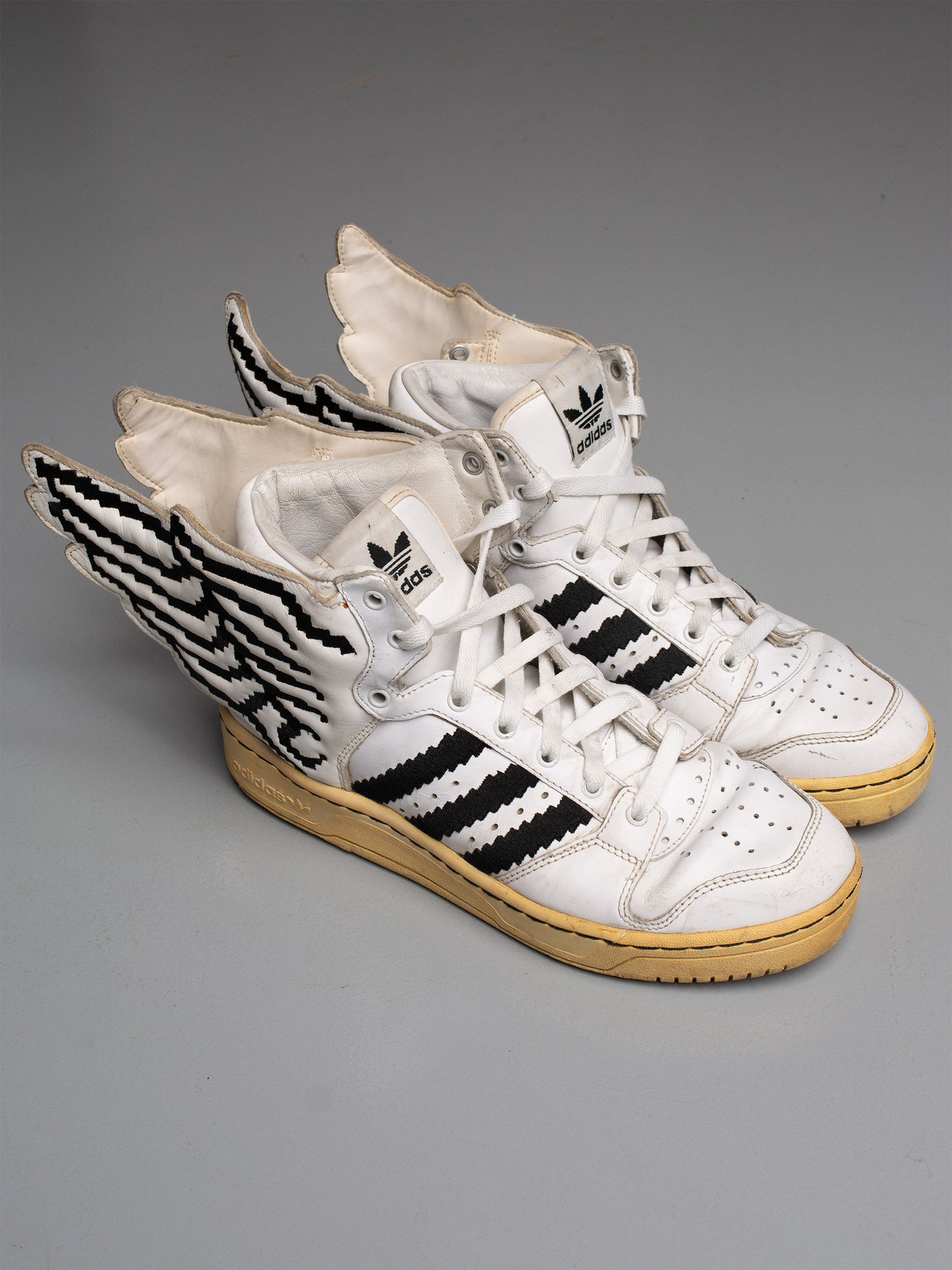 adidas Originals by Jeremy Scott A/W 2013 JS Wings 2.0 Pixel - size 41 1/3