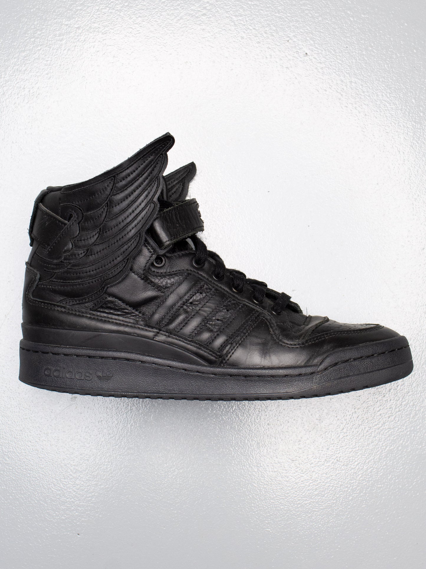 adidas Originals X Jeremy Scott 2022 JS Wings 4.0 (black) - size 44