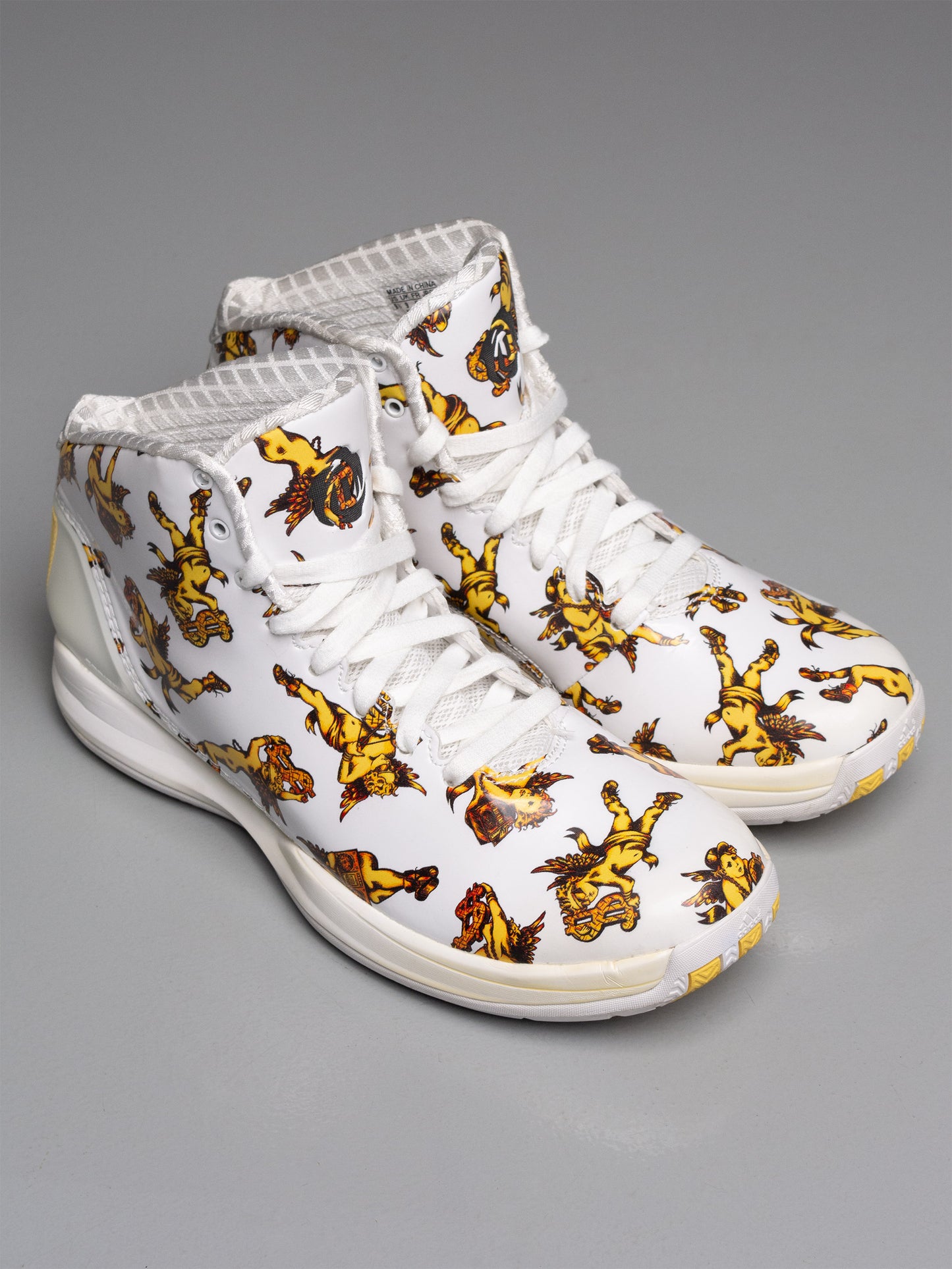 2013 adidas D Rose 3.5 "Angels" by Jeremy Scott - size 43 1/3
