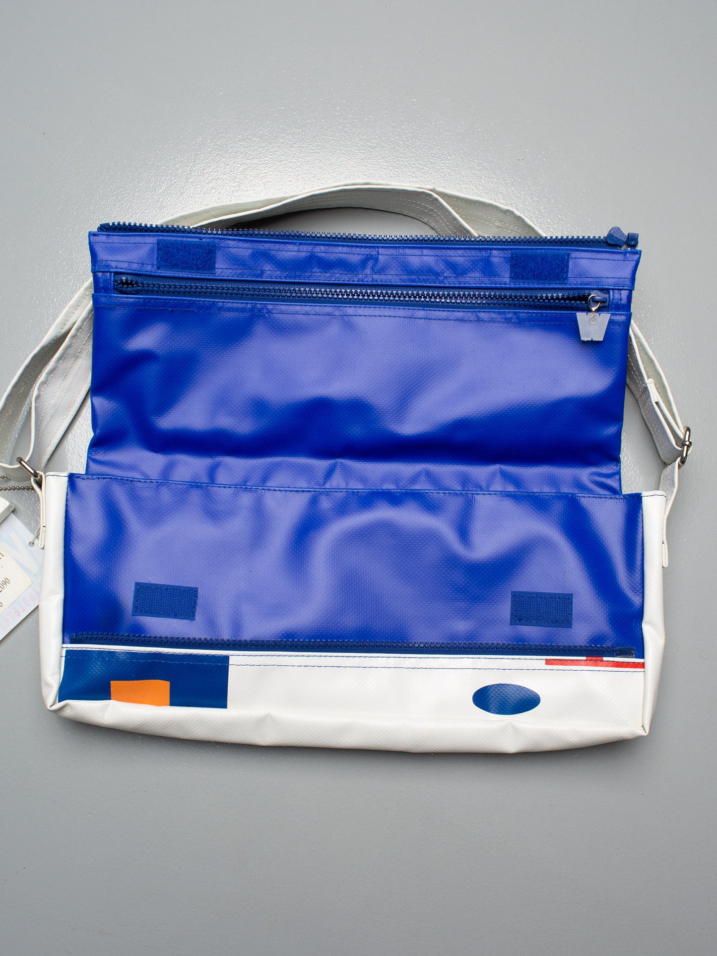 early 2000s Wild & Lethal Trash messenger bag