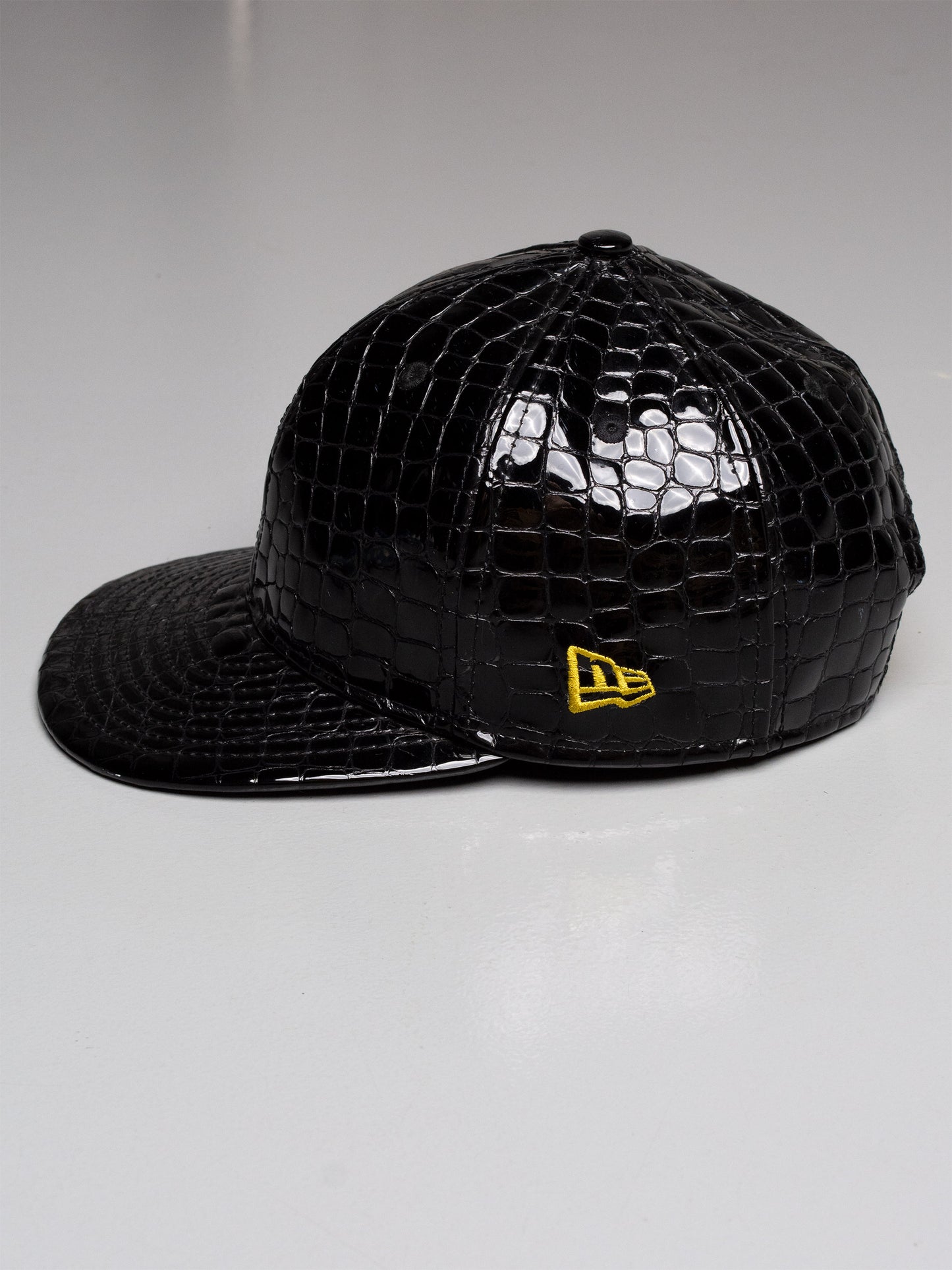 New Era X Jeremy Scott - S/S 2013 - Crocodile embossed leather 9Fifty snapback - size S/M