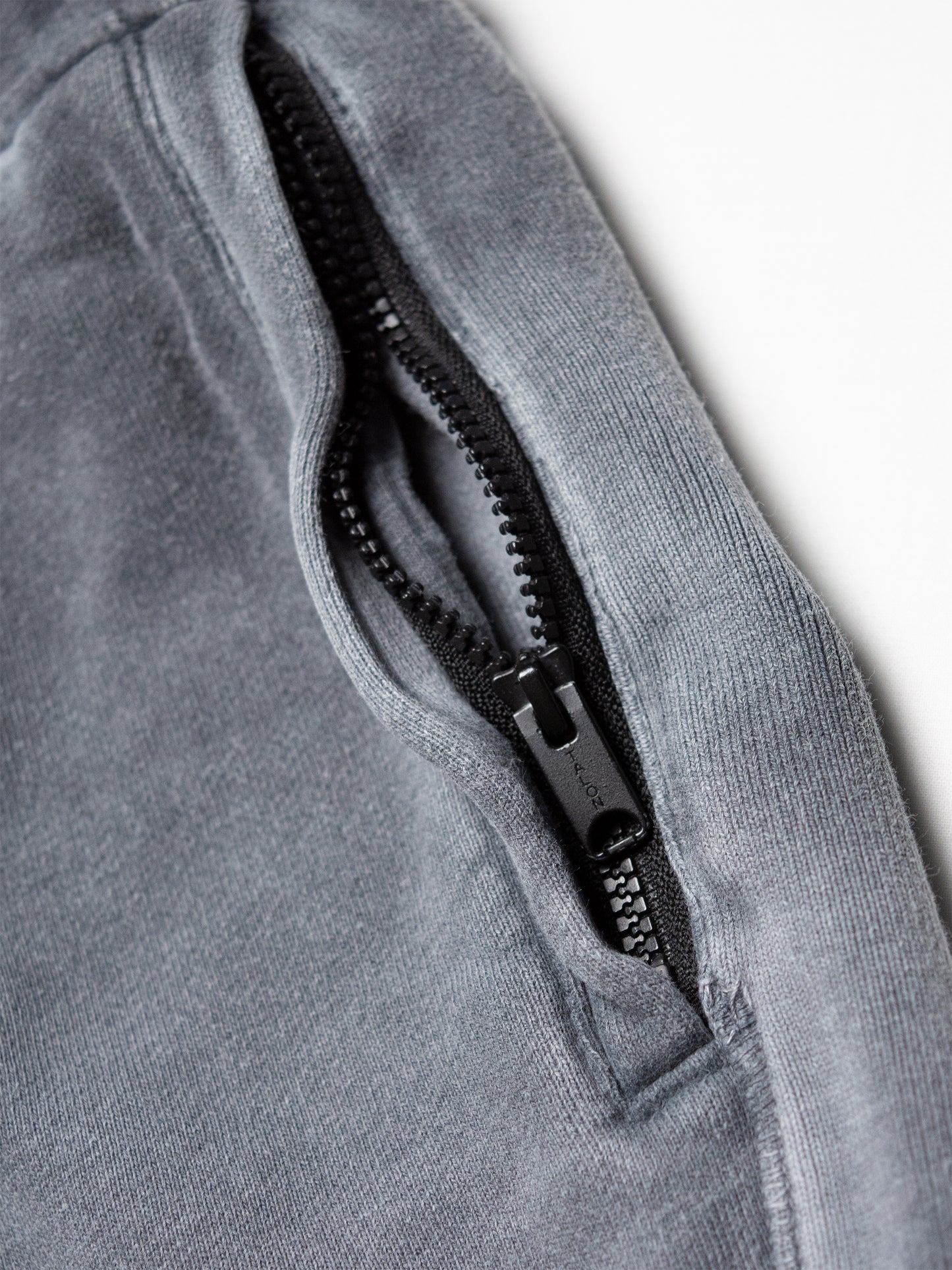 YEEZY Season 4 (2017) - sweatpants (Bat) - size M