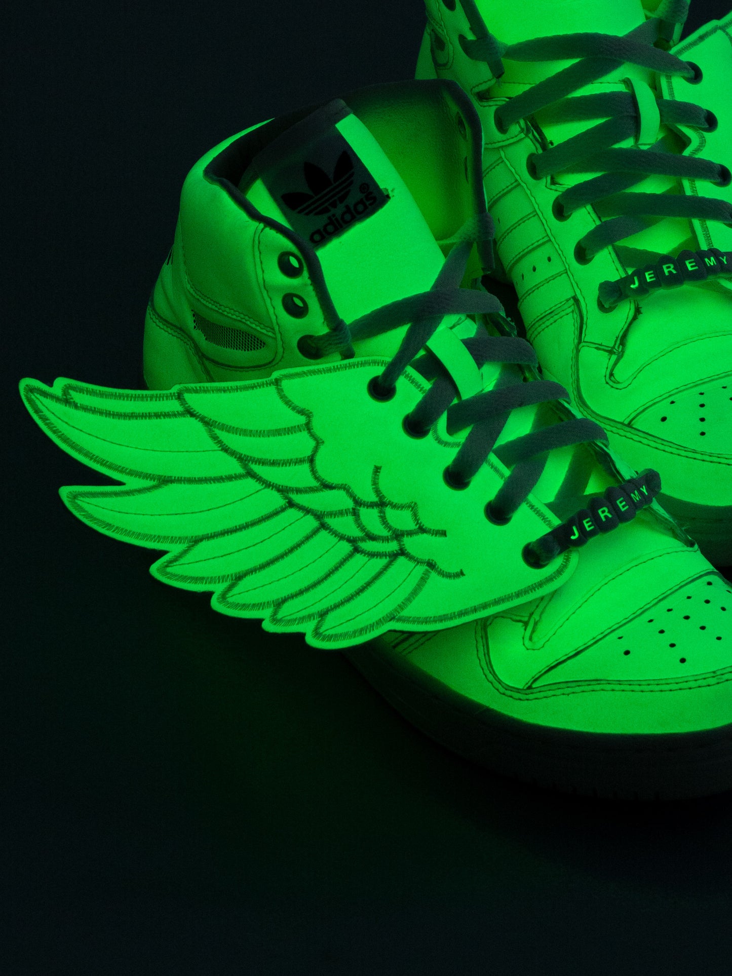 adidas Originals by Jeremy Scott S/S 2011 JS Wings Glow In The Dark - size 38