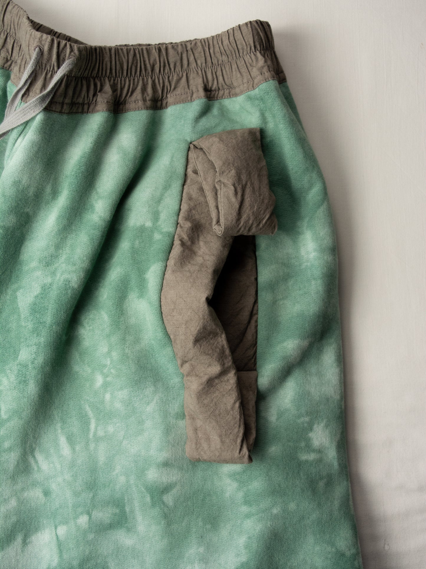 Bernhard Willhelm - S/S 2023 - oversized tie-dye shorts (green) - size M