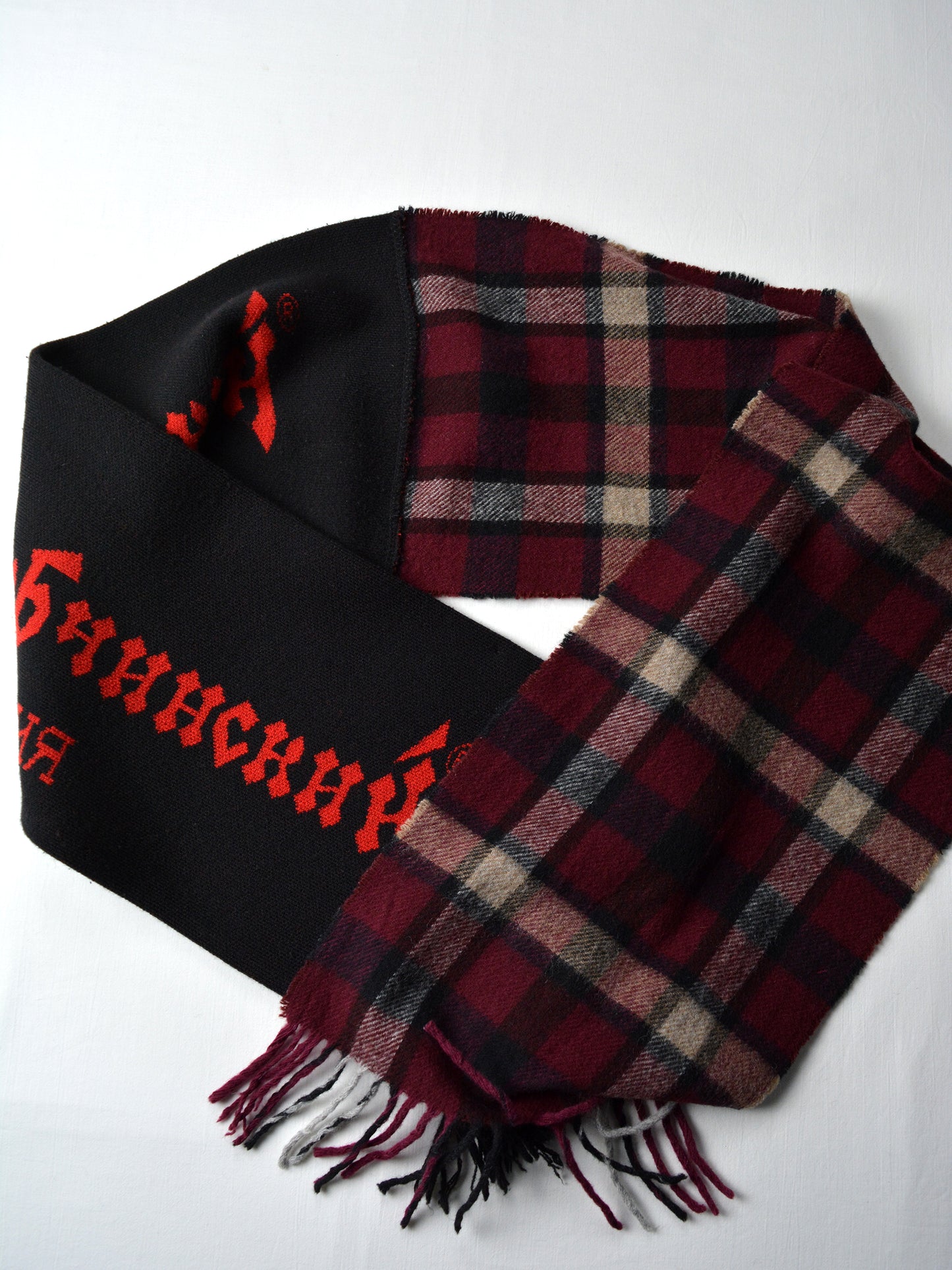 Gosha Rubchinskiy - A/W 2017 - hybrid scarf (black/red)