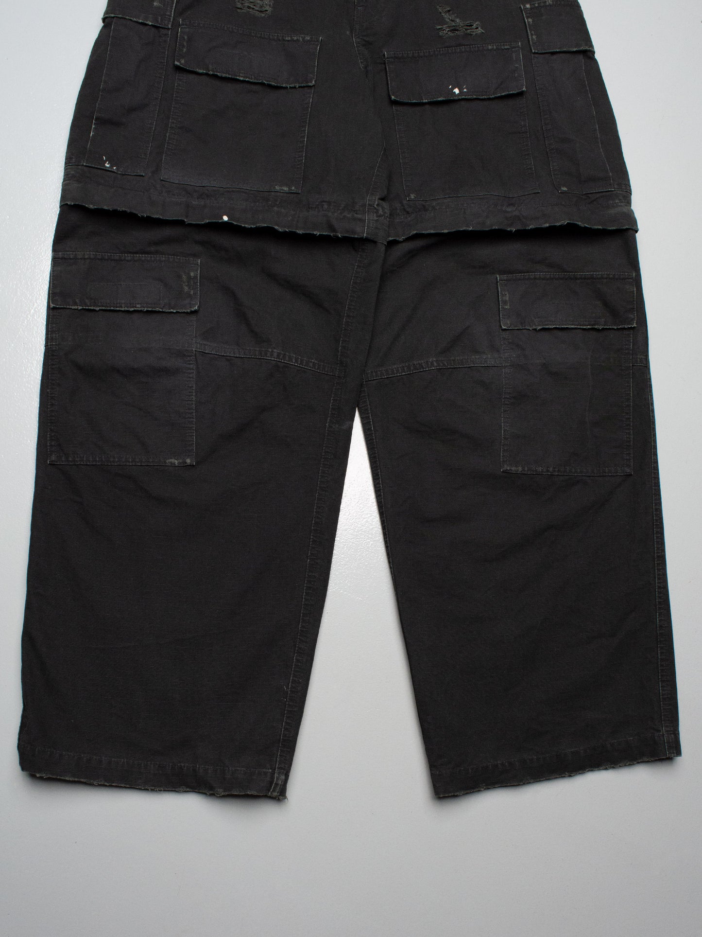 Balenciaga - 2024 - distressed ripstop convertible cargo pants - size S
