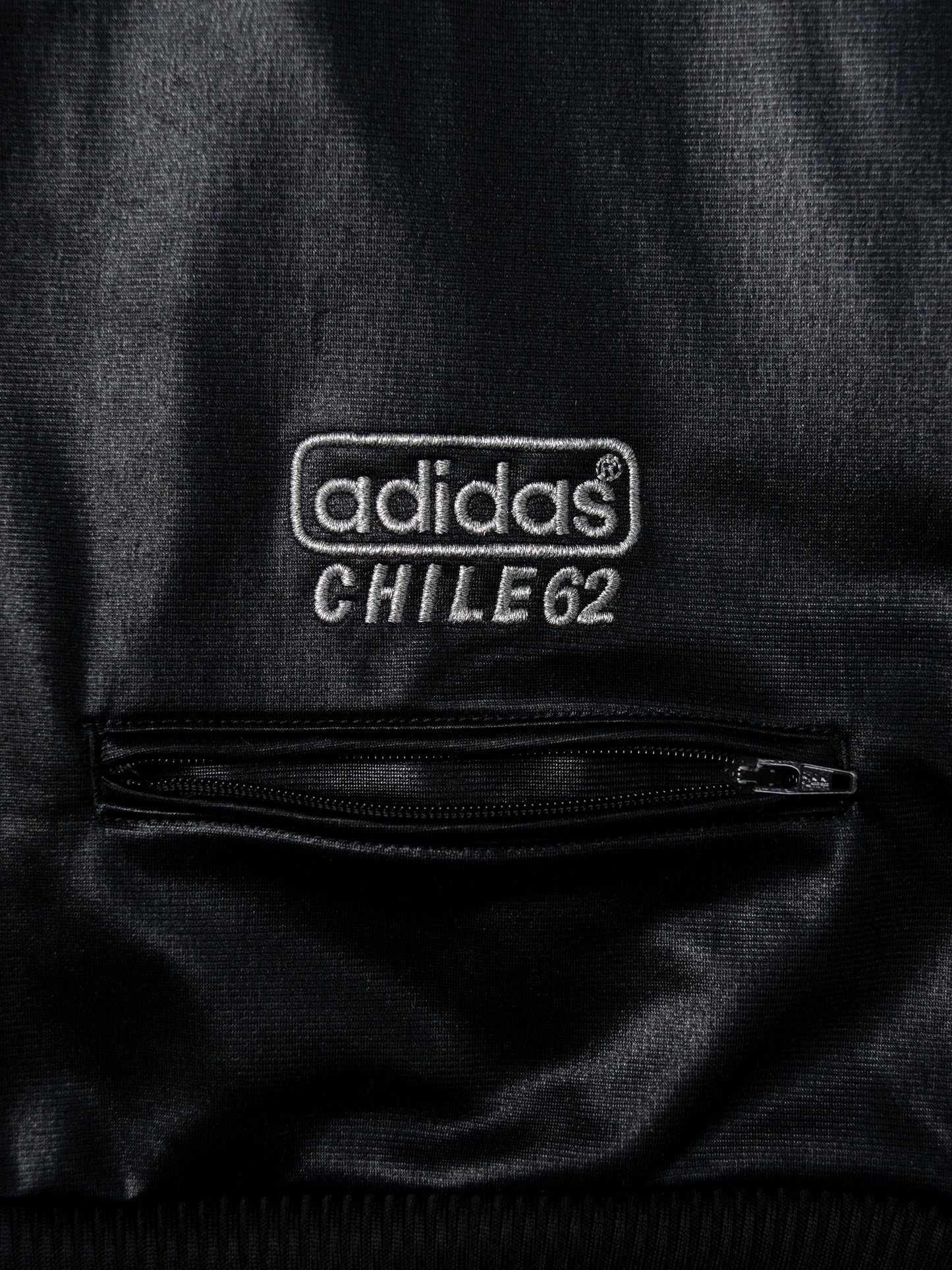 adidas Originals - 2009 - Chile 62 track jacket (black/black) - size L