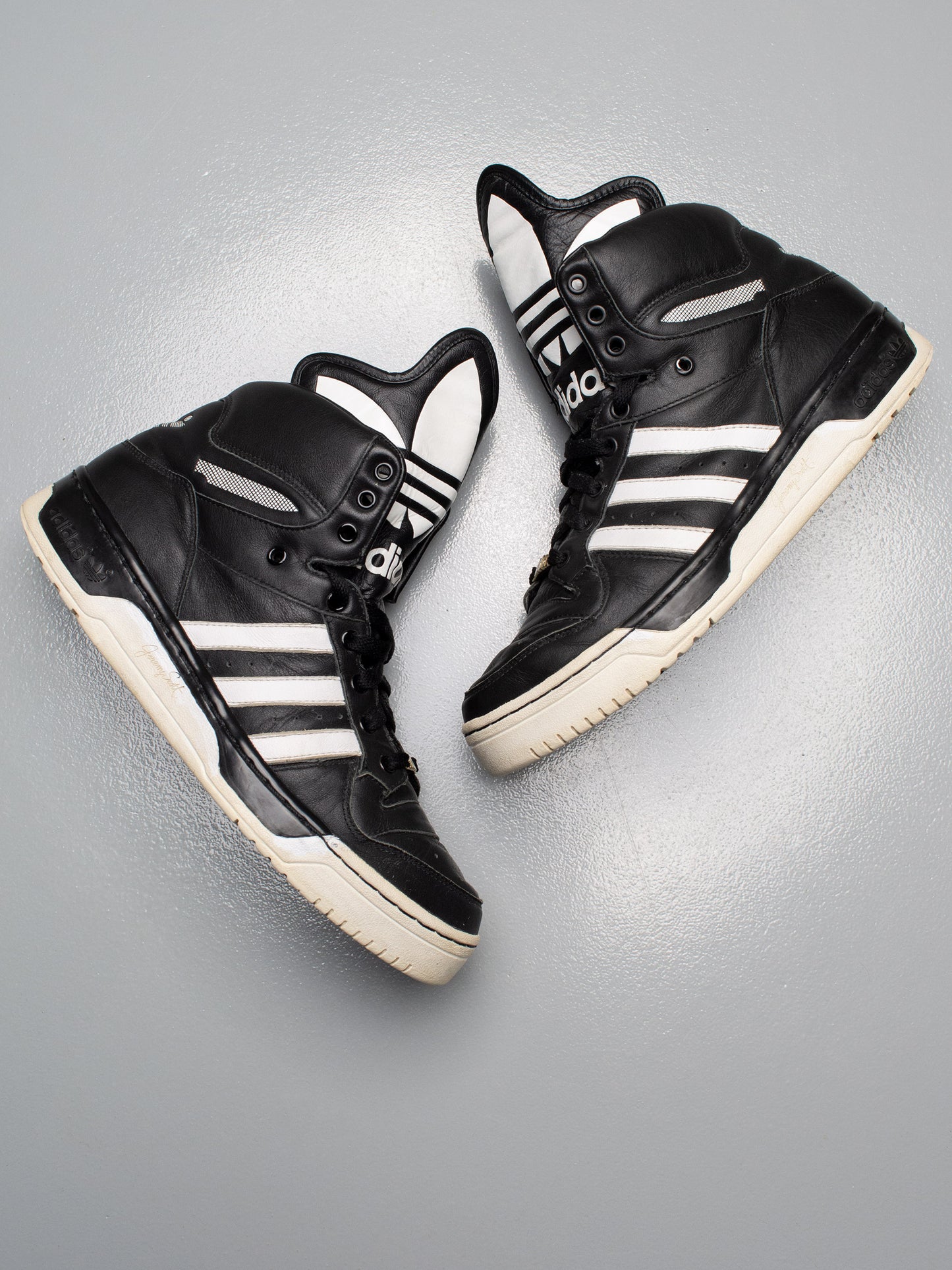 (sample) adidas Originals by Jeremy Scott S/S 2009 JS Logo (black) - size 42 2/3
