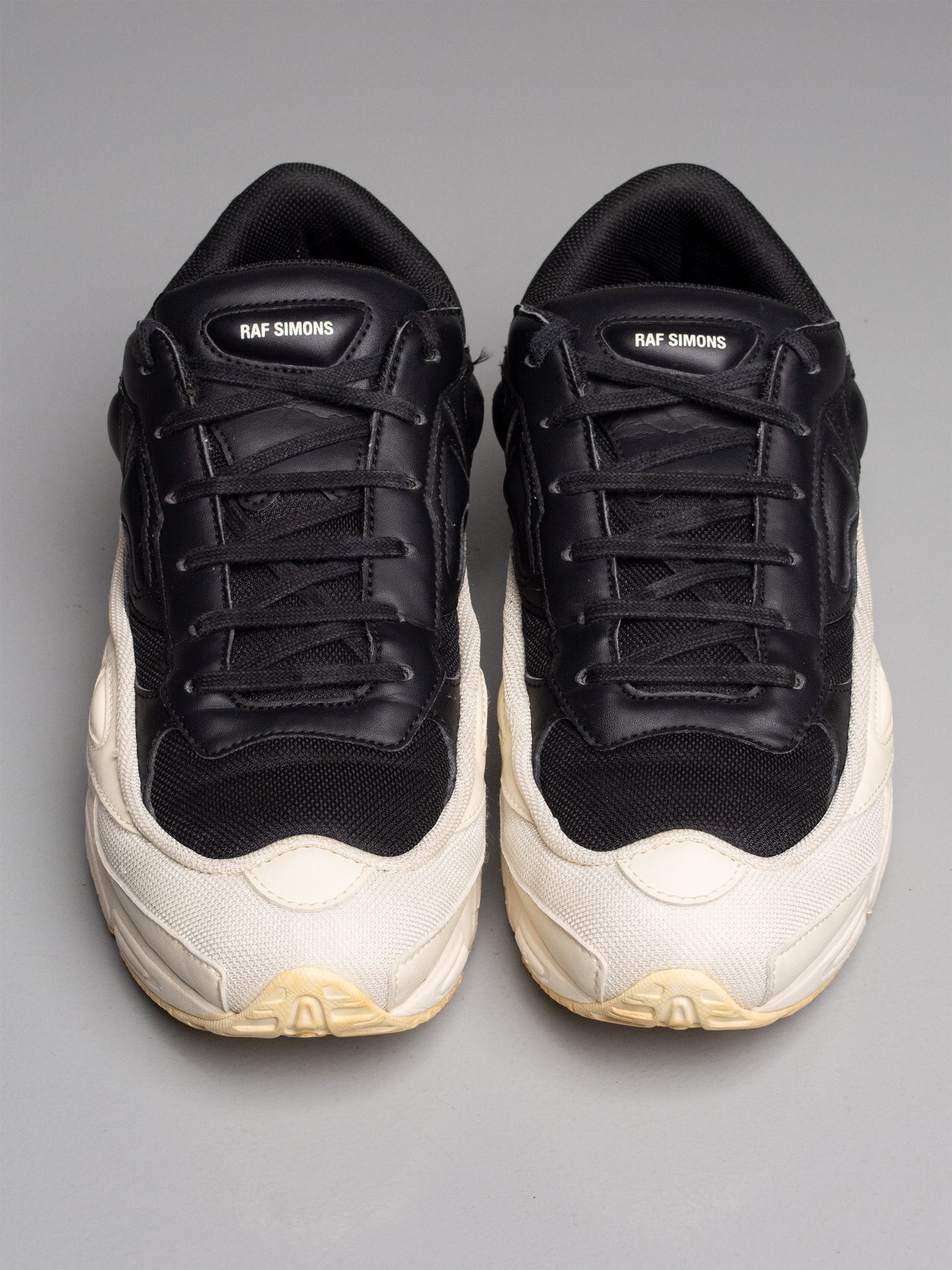 adidas X Raf Simons - A/W 2018 - RS Ozweego (white/black) - size 44
