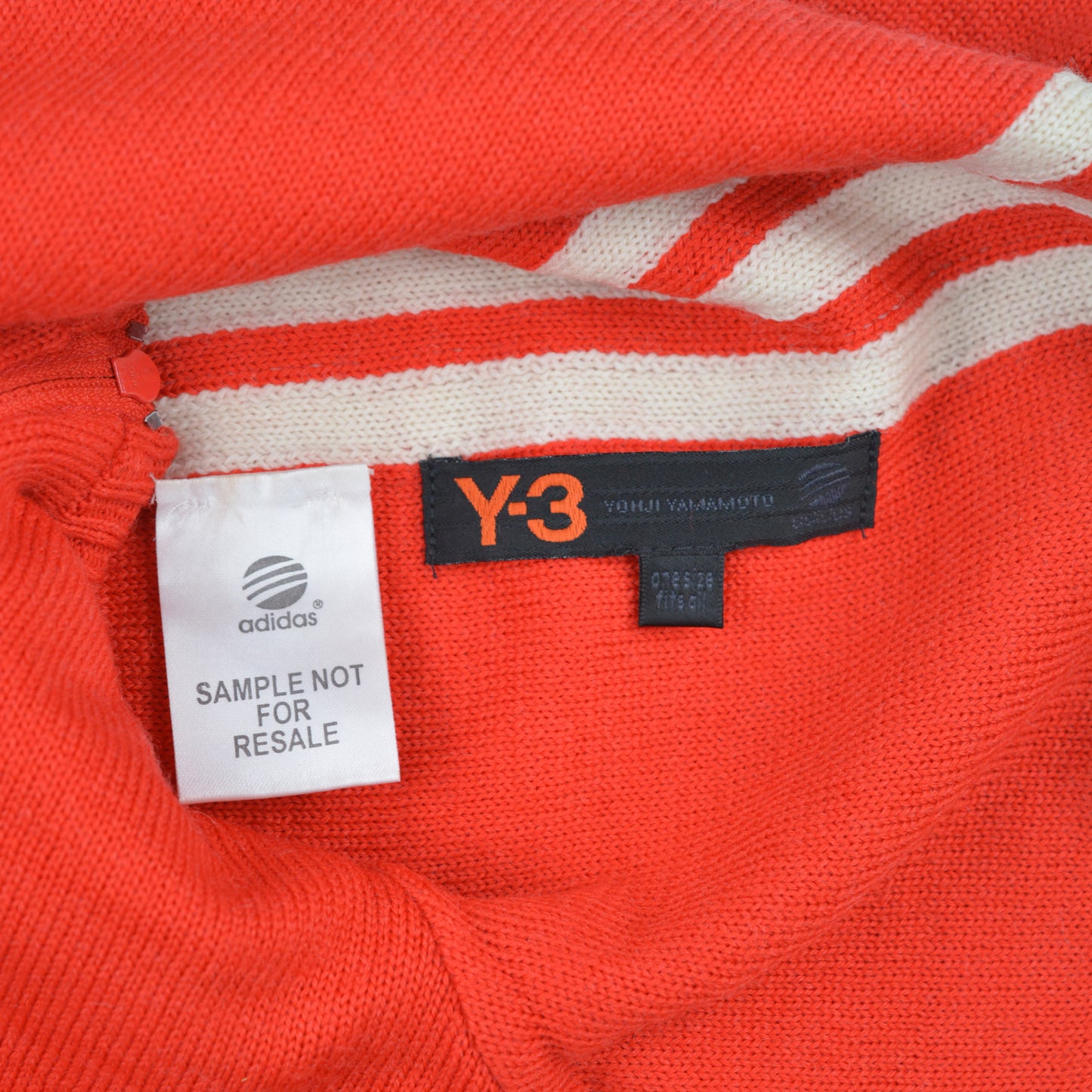 Y-3 - A/W 2005 - (sample) 3 stripes neck warmer (red)