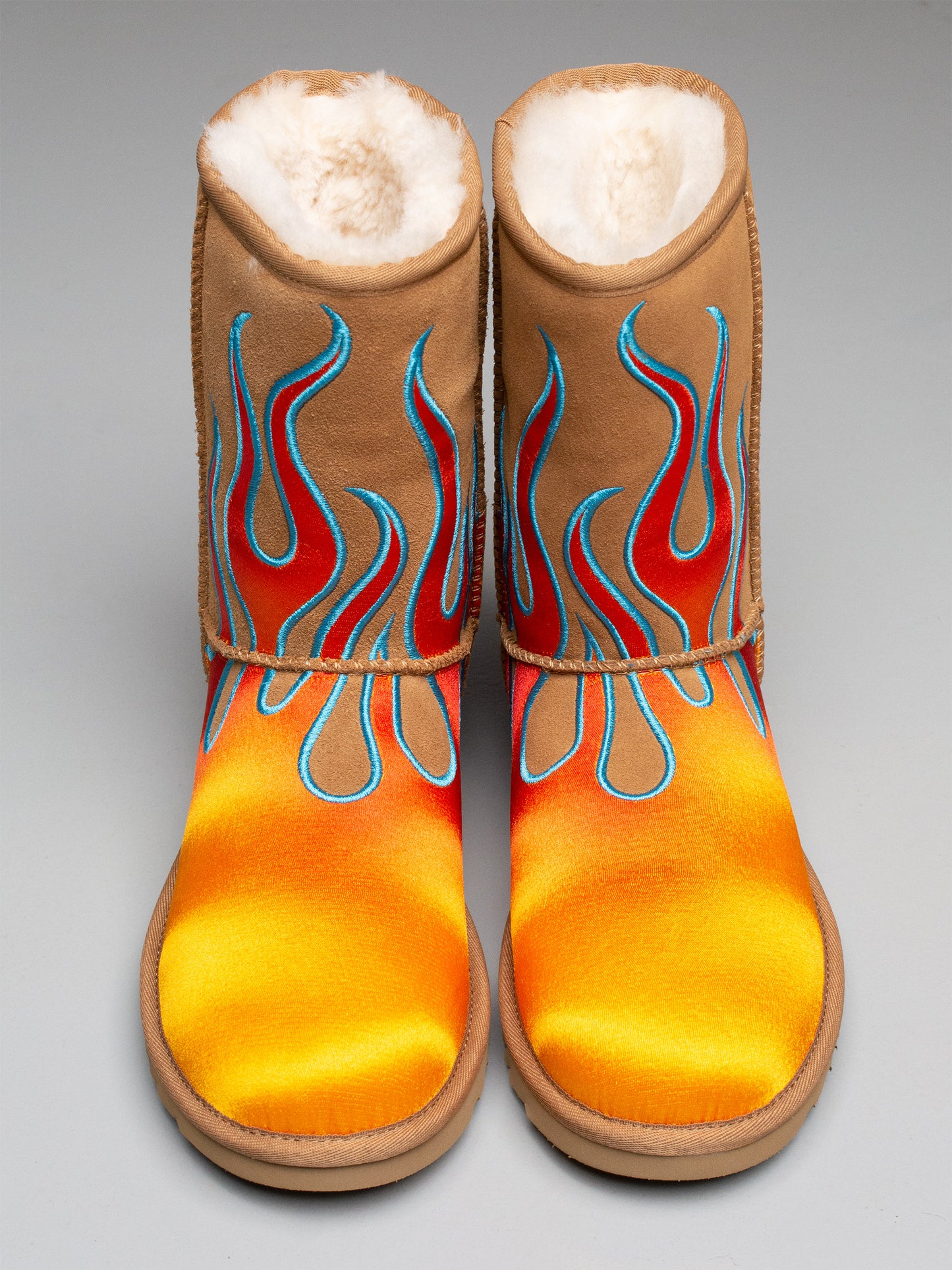 UGG X Jeremy Scott 2025 Classic Short Flames Boot - size 39.5