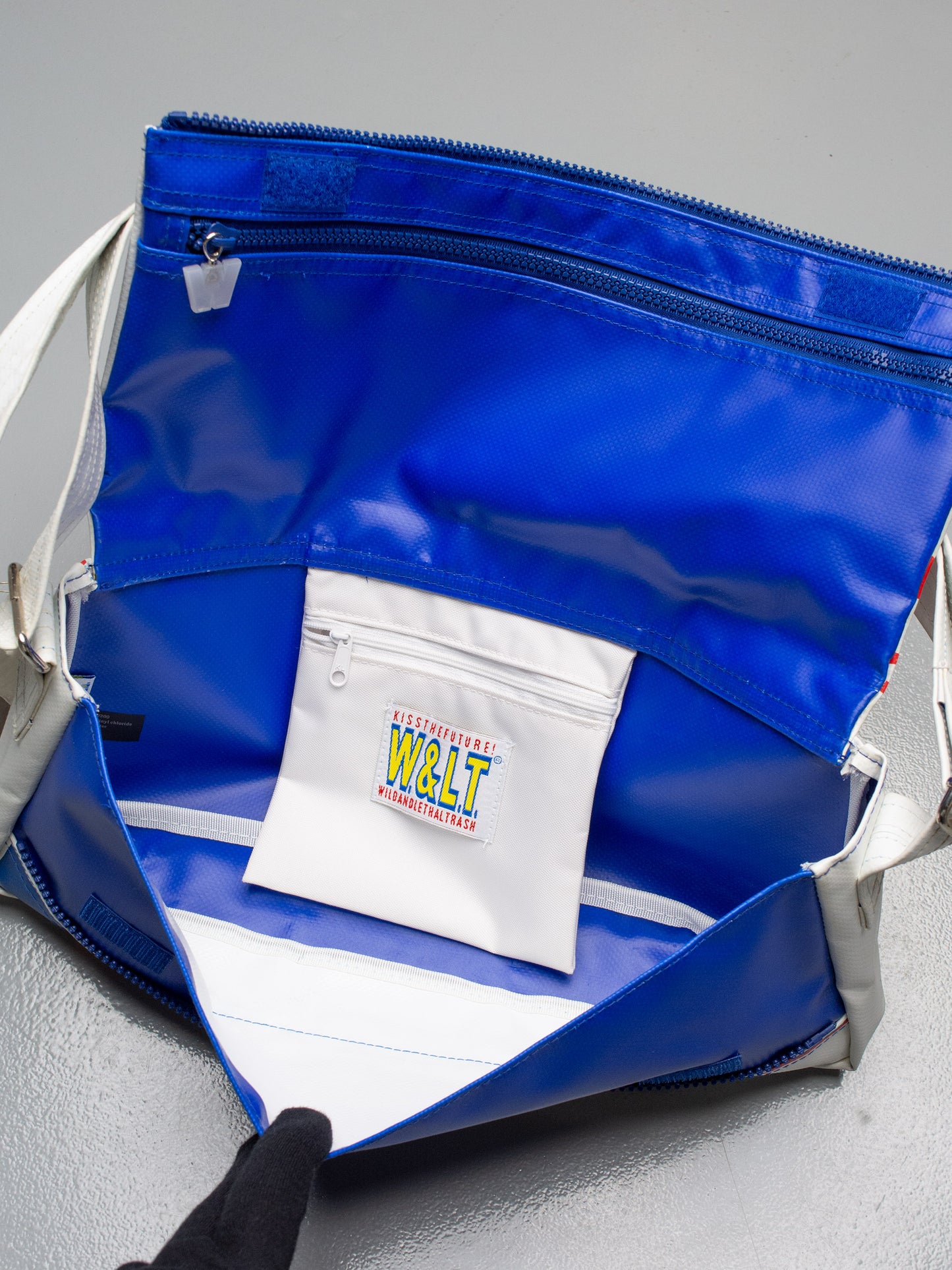 early 2000s Wild & Lethal Trash messenger bag