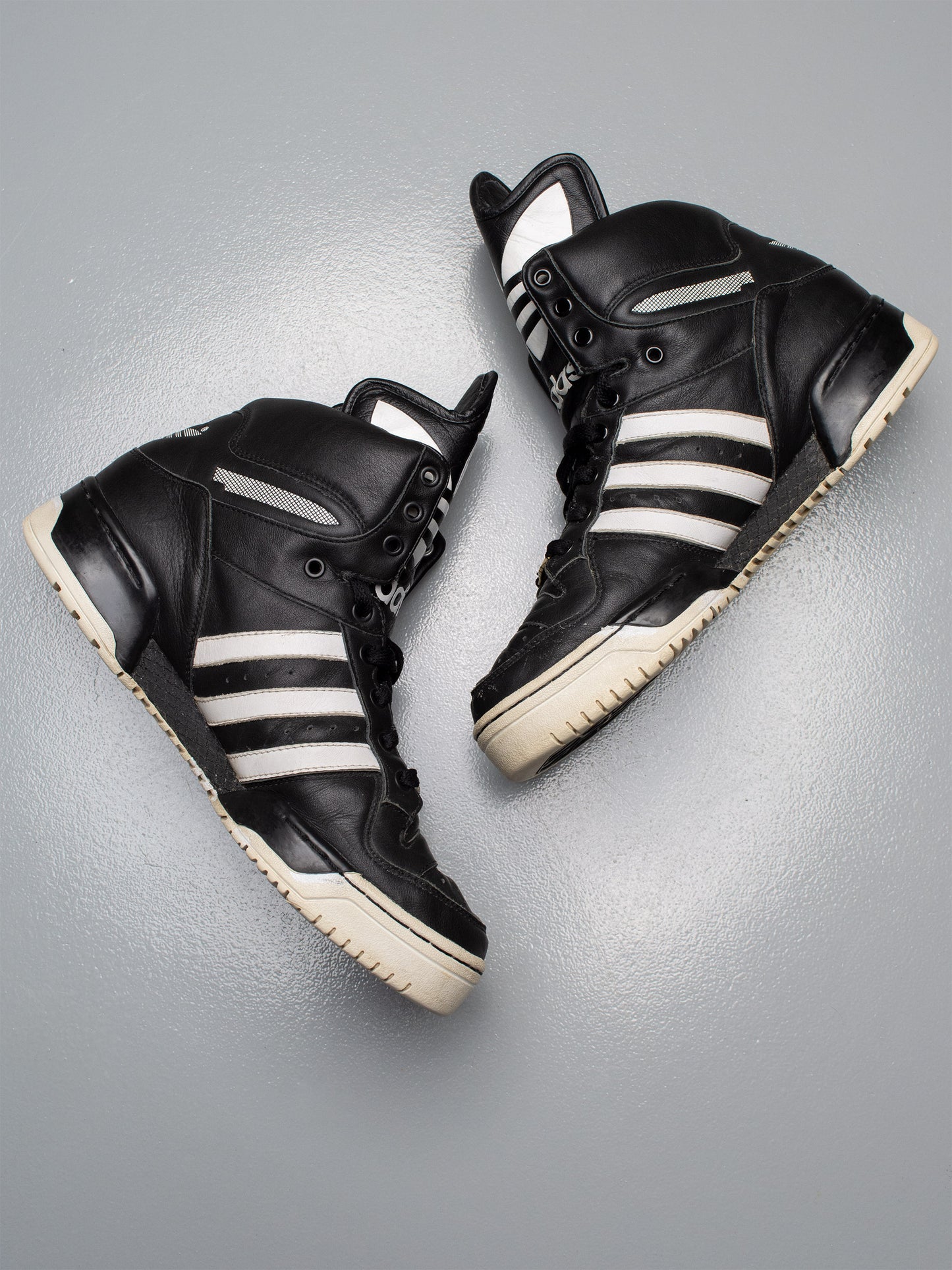 (sample) adidas Originals by Jeremy Scott S/S 2009 JS Logo (black) - size 42 2/3