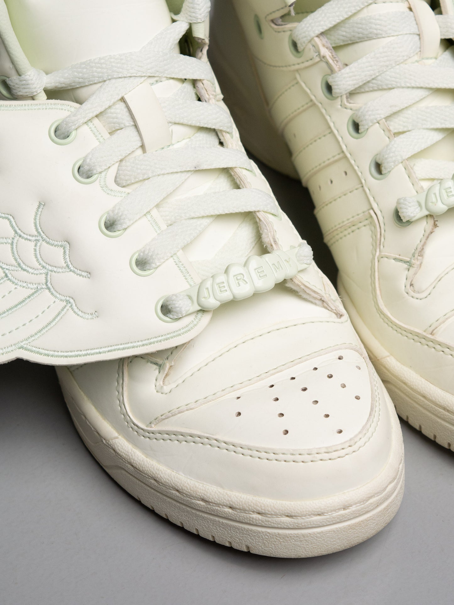 adidas Originals by Jeremy Scott S/S 2011 JS Wings Glow In The Dark - size 38