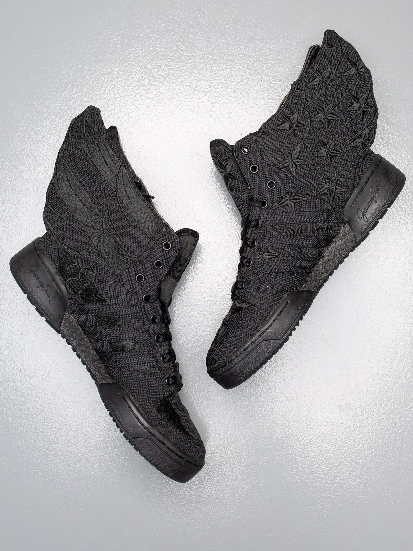 adidas Originals by Jeremy Scott X A$AP Rocky 2013 JS Wings 2.0 Black Flag - size 39 1/3