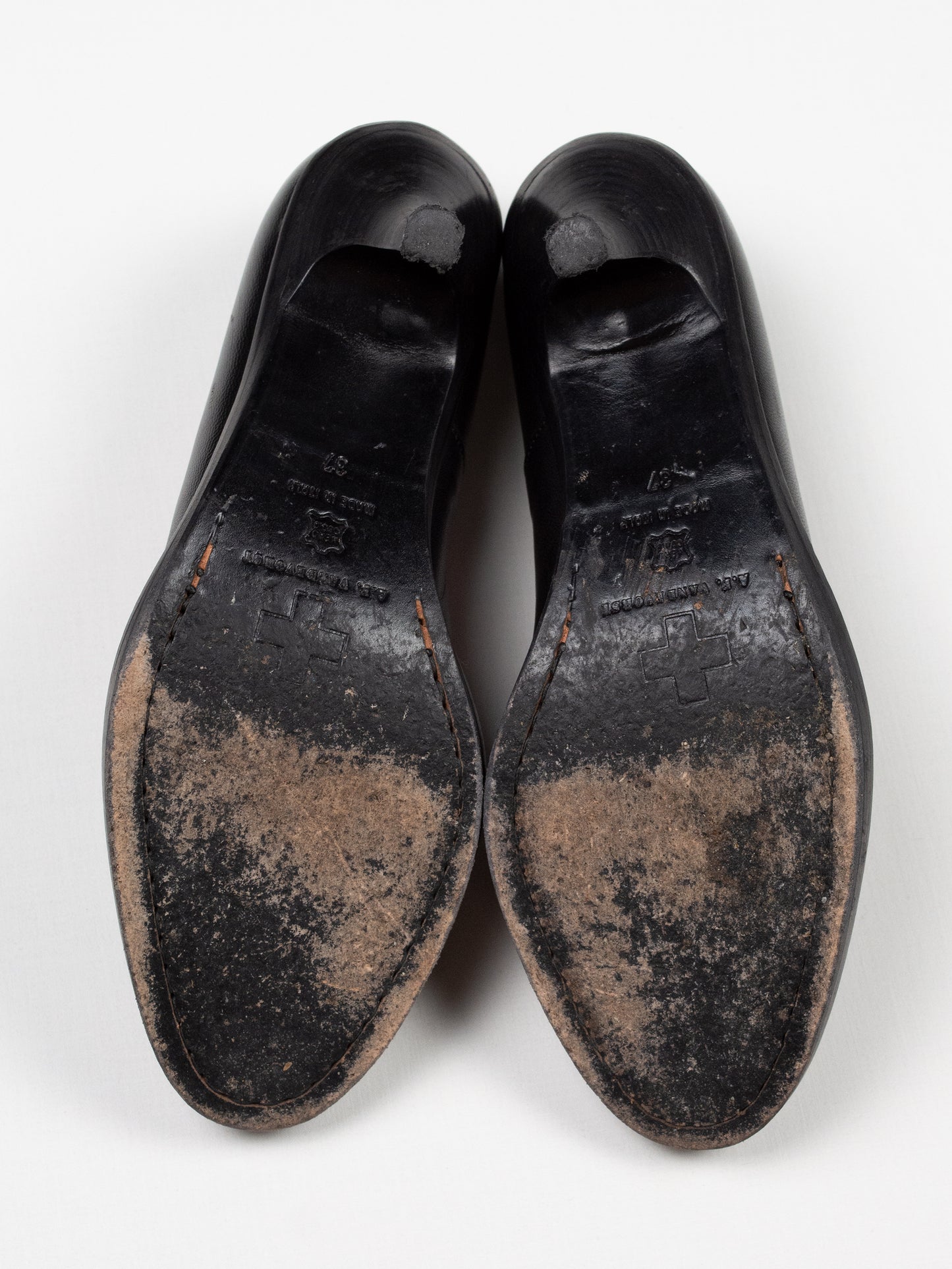 A.F.Vandevorst - round toe low heel pumps (black/red) - size 37 (75mm heel)