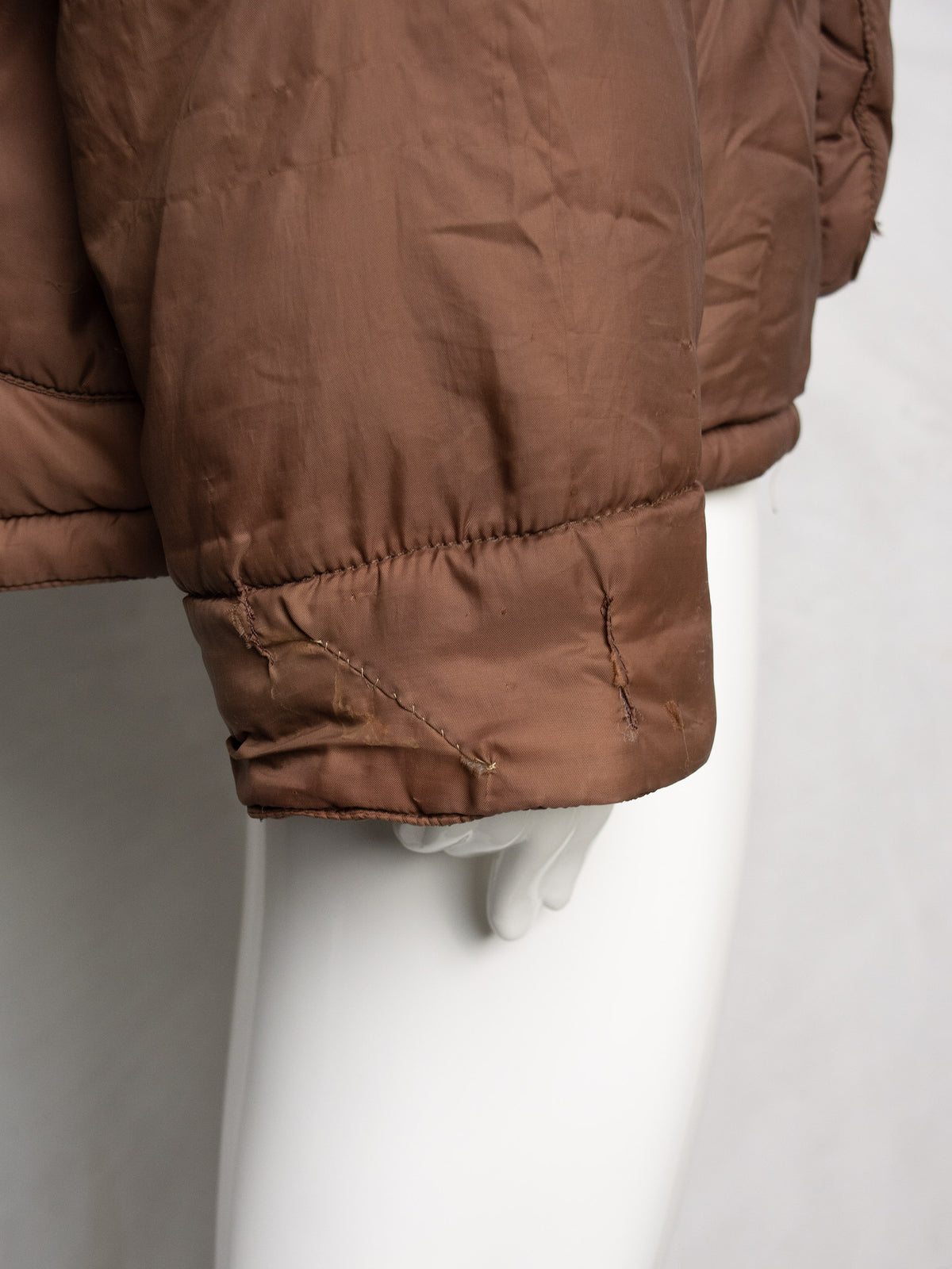 W.&L.T. - A/W 1996 - oversized puffer anorak (brown) - men's size S