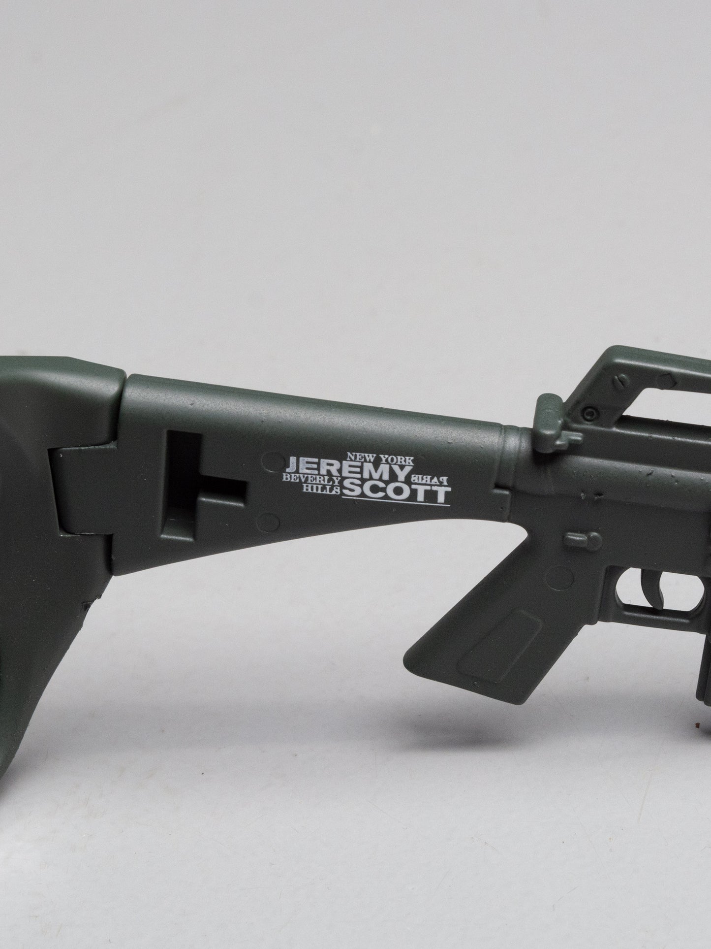 Linda Farrow X Jeremy Scott - S/S 2013 - Army sunglasses (military green)
